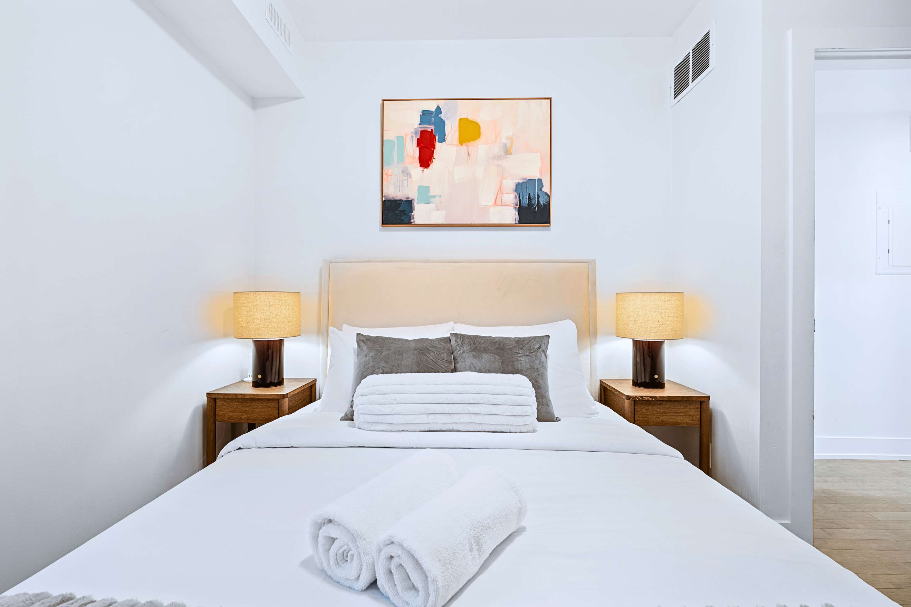 Westend Suite Near High Park Bloor West | Photo 31