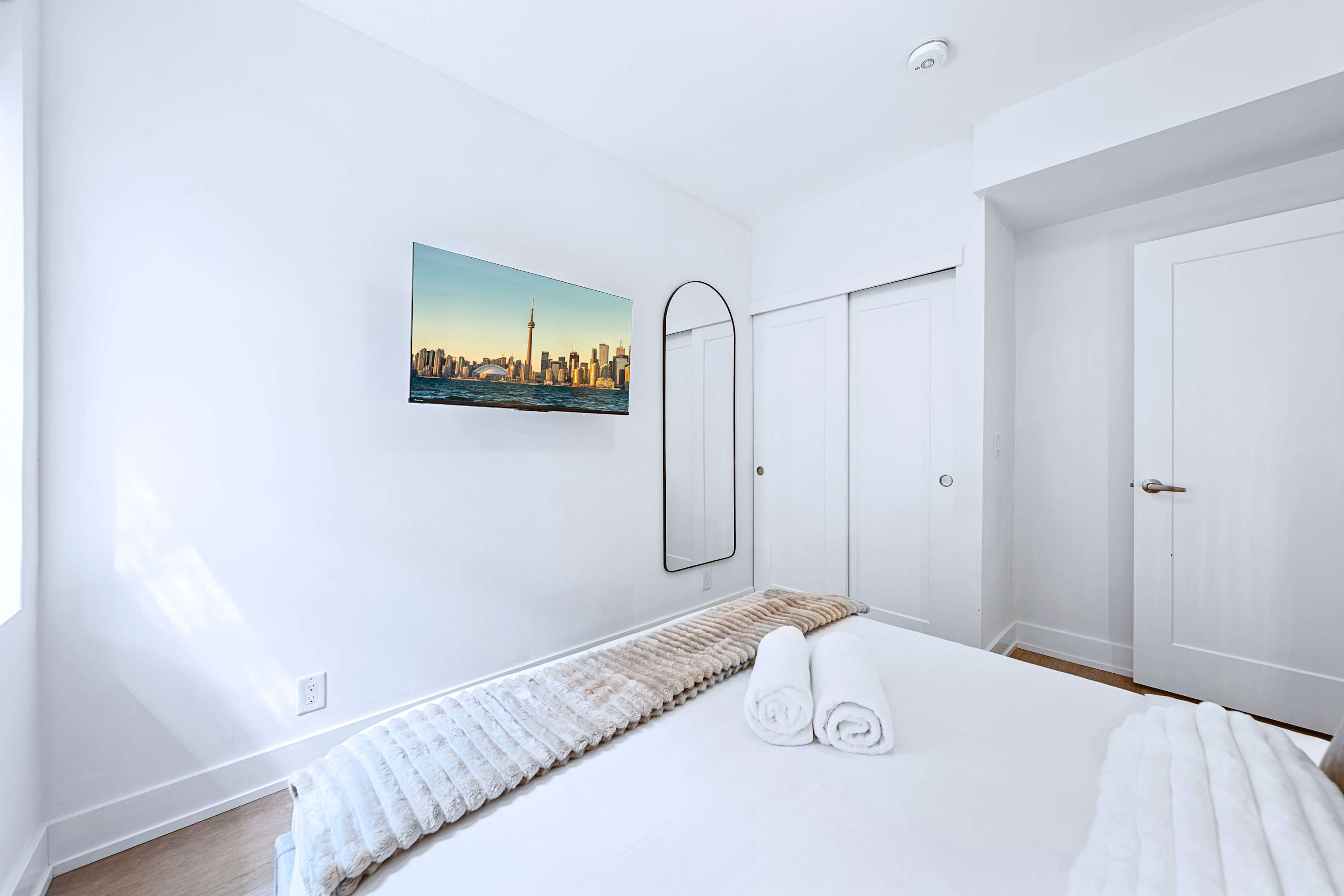 Westend Suite Near High Park Bloor West | Photo 32