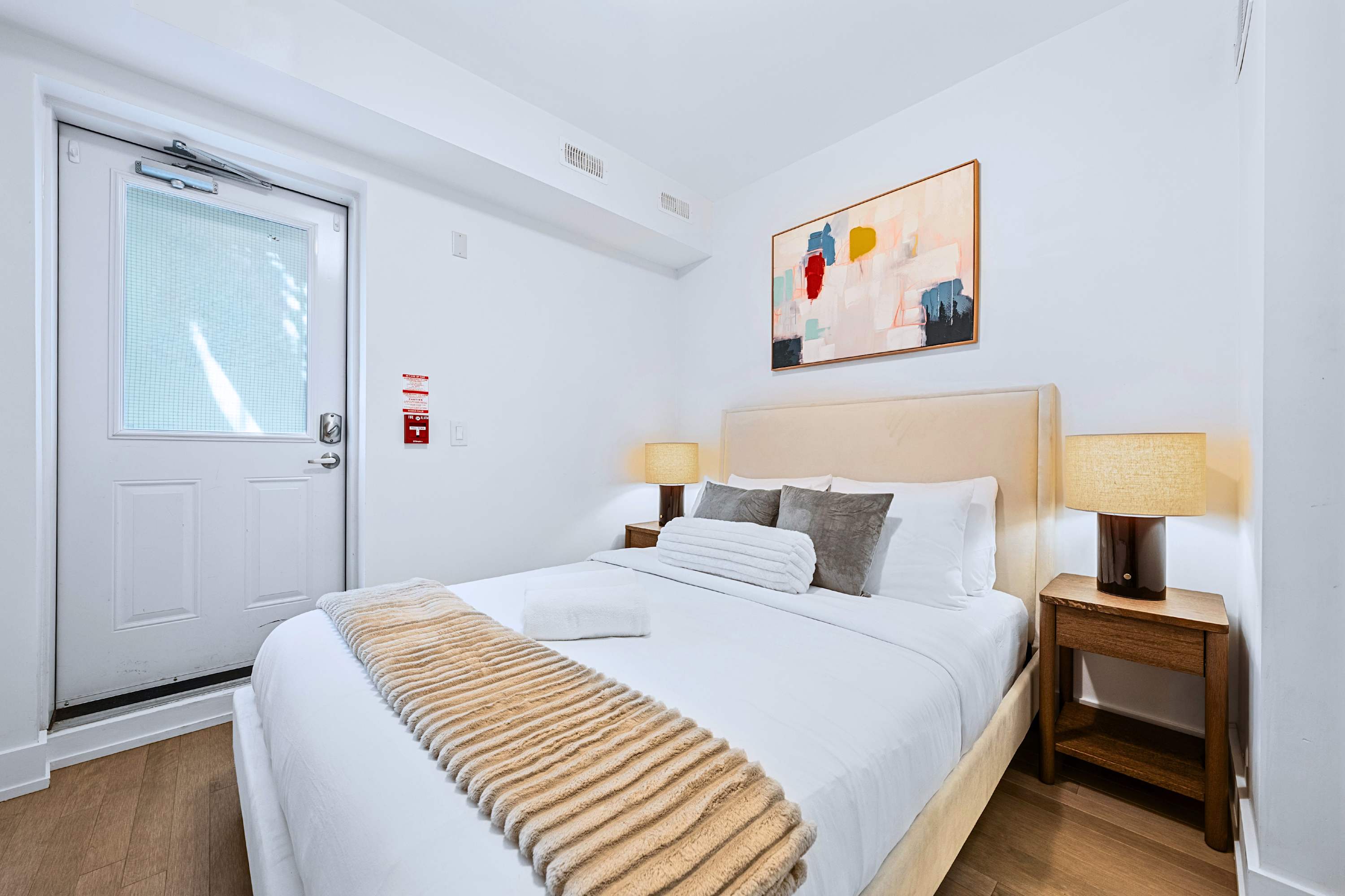 Westend Suite Near High Park Bloor West | Photo 33