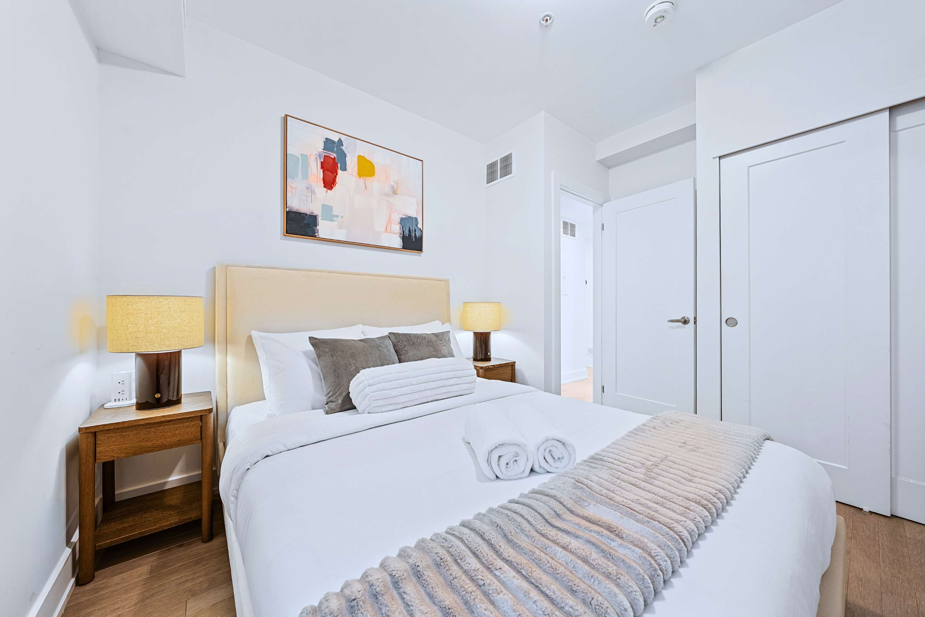 Westend Suite Near High Park Bloor West | Photo 37