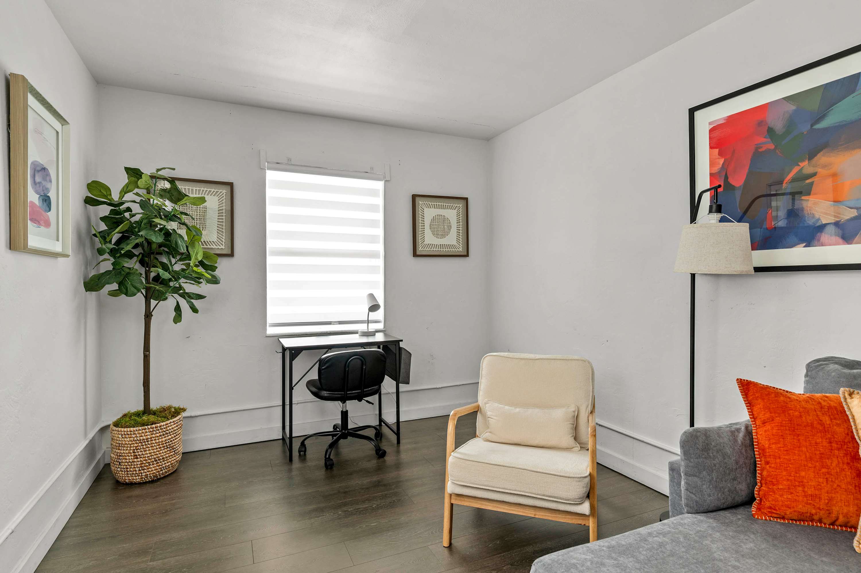 Urban Studio w/ Free Parking & Walkable Location