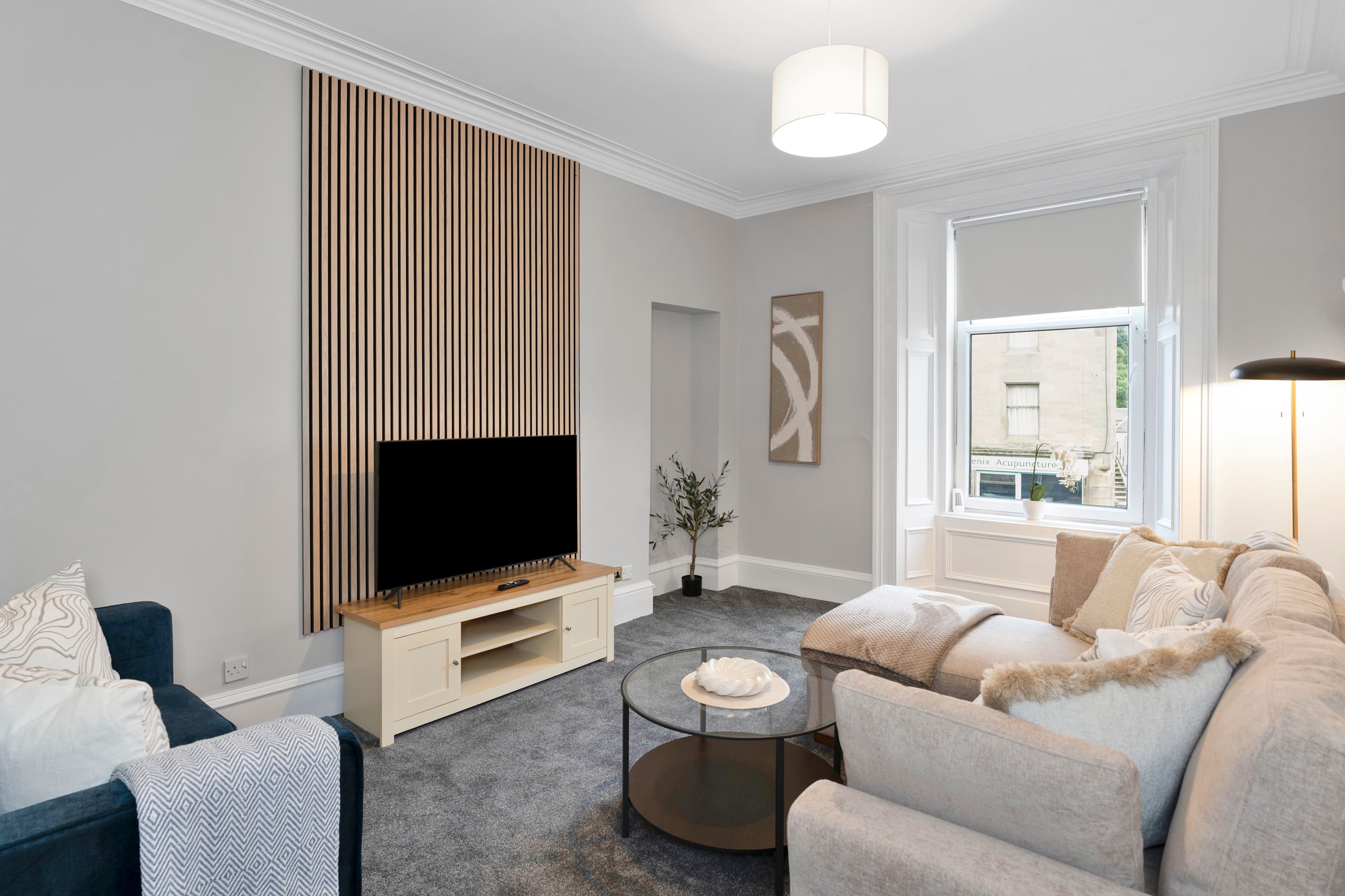 Spacious 3BR Hawick Apartment, Sleeps 6, Parking in Drumlanrig Square 1 TD9 0AS - Property image 6 - VivreStays