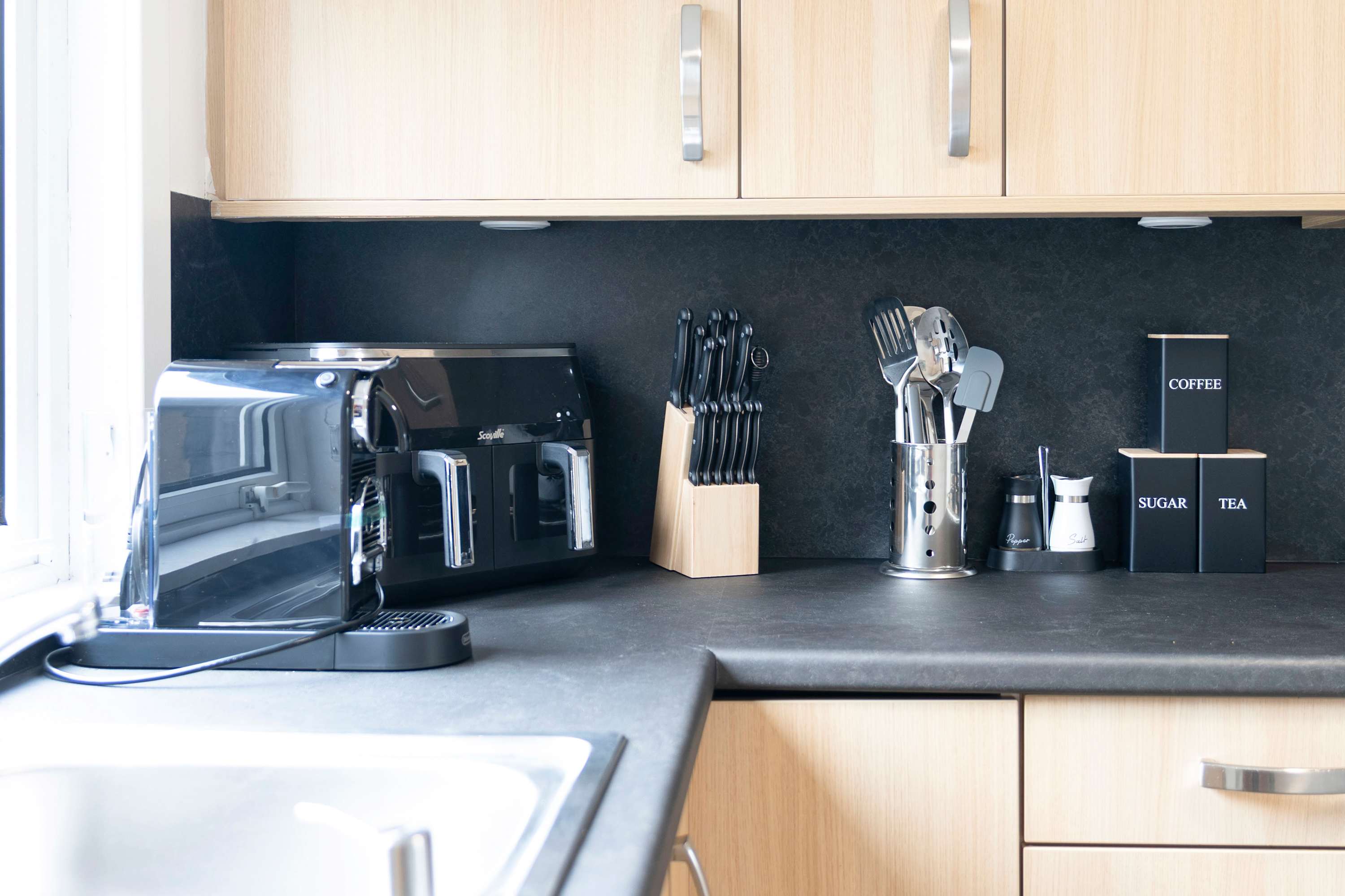 Contractor Friendly Hawick Apt, Parking, Sleeps 5 in Brougham Place 17 TD9 9JU - Property image 13 - VivreStays