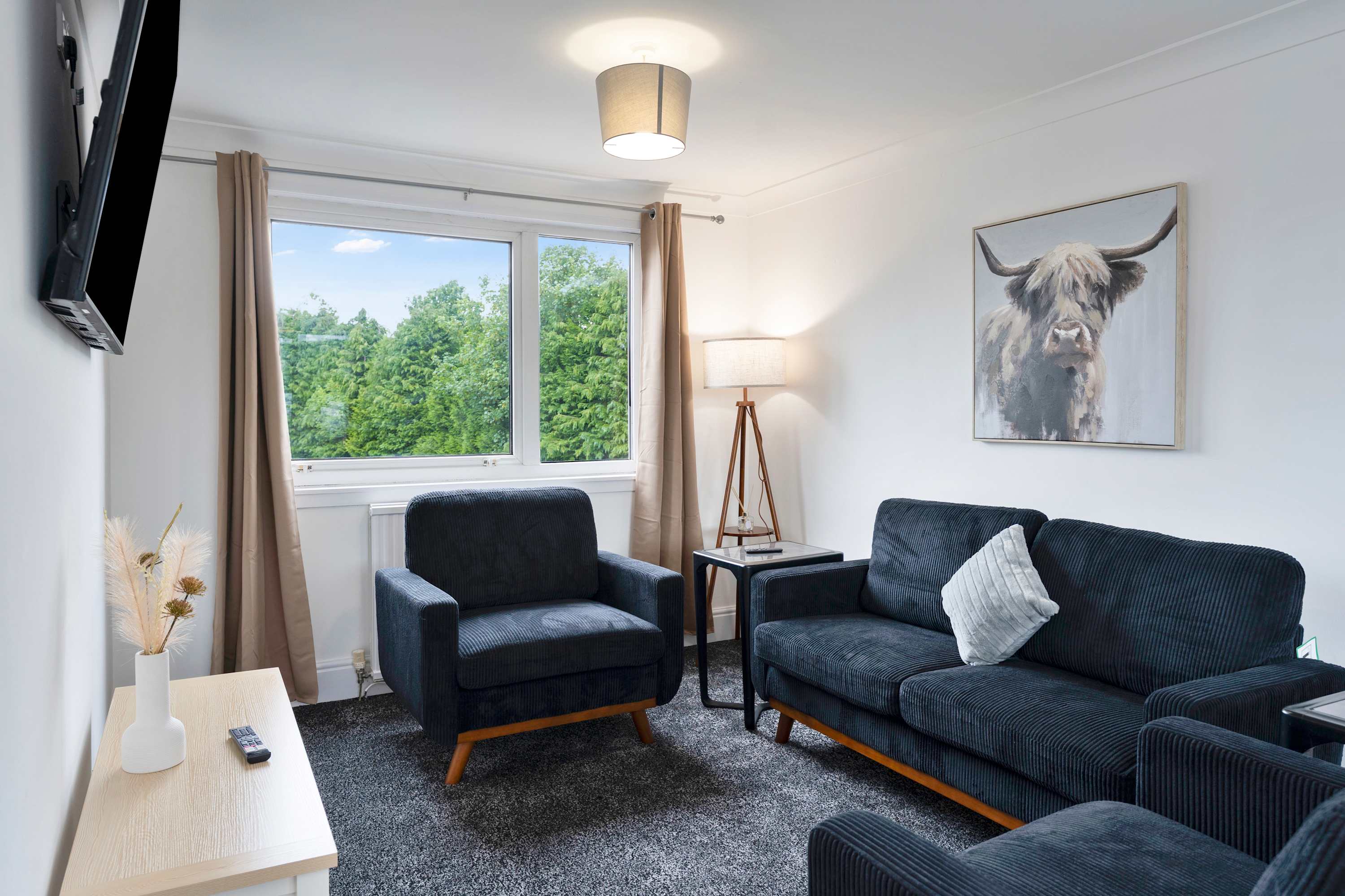 Contractor Friendly Hawick Apt, Parking, Sleeps 5 in Brougham Place 17 TD9 9JU - Property image 6 - VivreStays