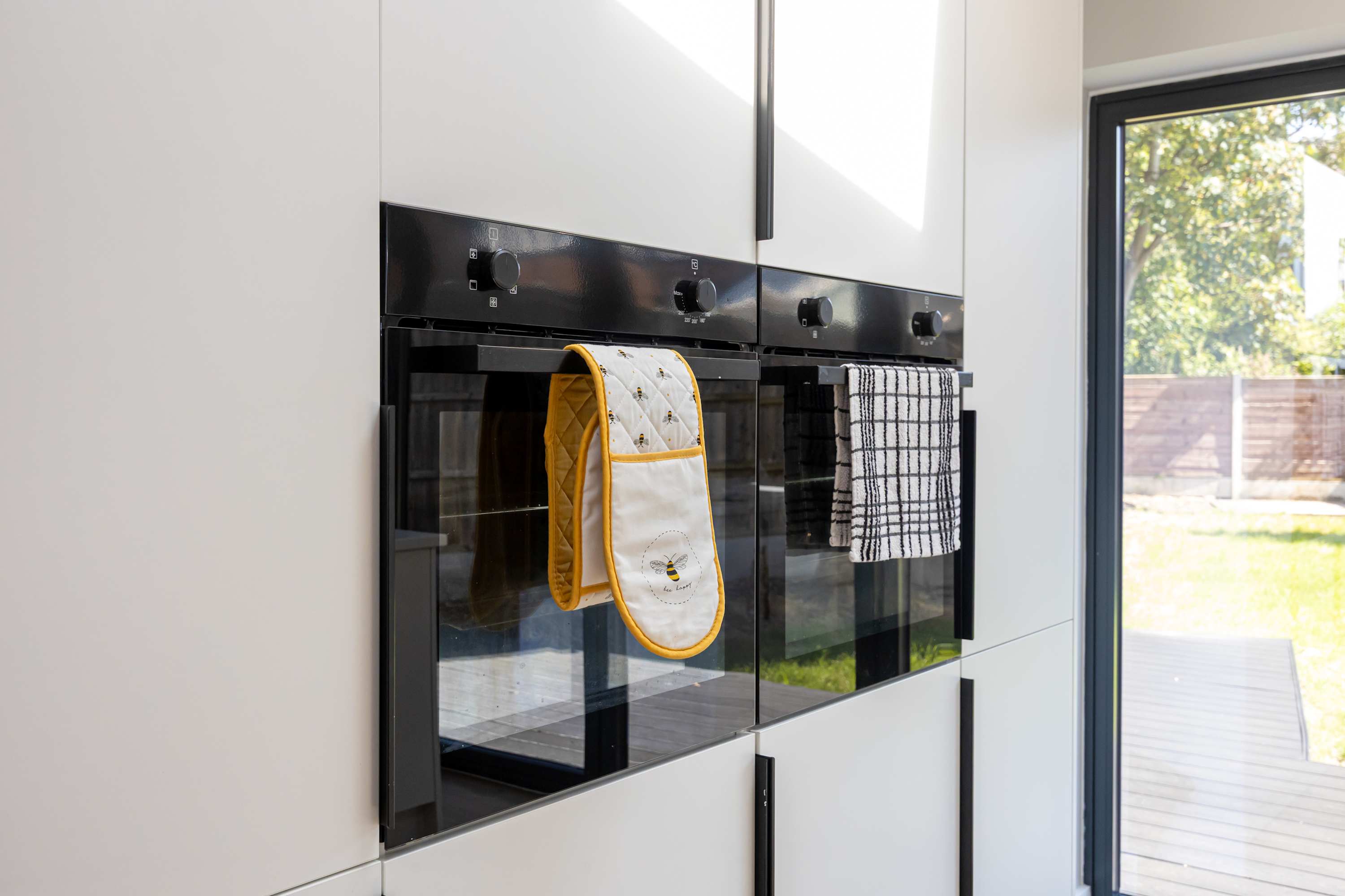 Modern home in Droylsden Mcr| Private Parking in Manor Road M43 6QD - Property image 19 - VivreStays