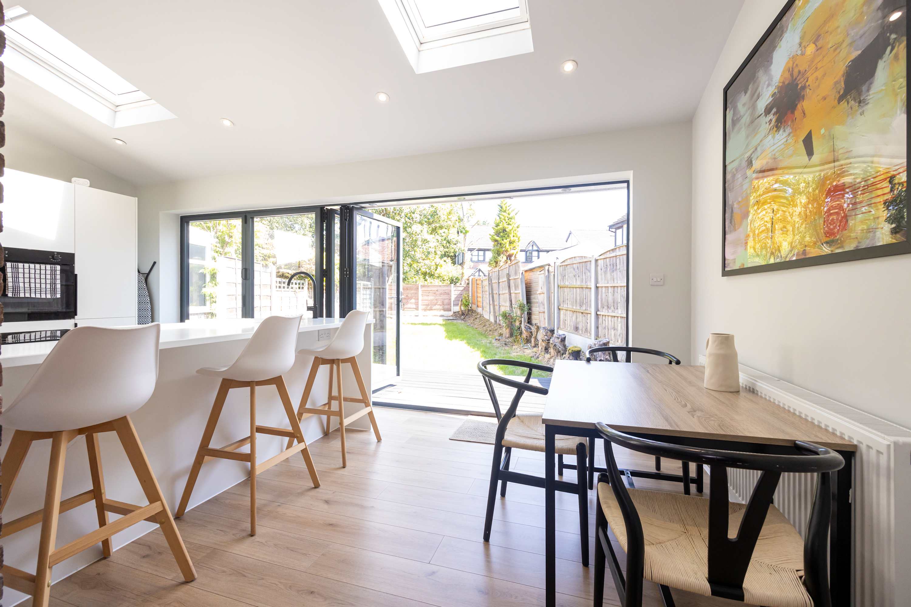 Modern home in Droylsden Mcr| Private Parking in Manor Road M43 6QD - Property image 30 - VivreStays