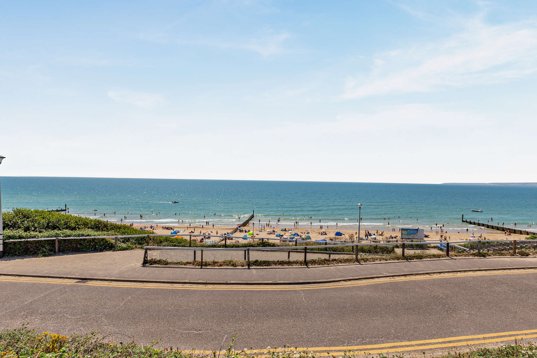 Ocean View Beach Apartment with Balcony & Parking in Warren Edge Close 7 BH6 4AY - Property image 20 - VivreStays