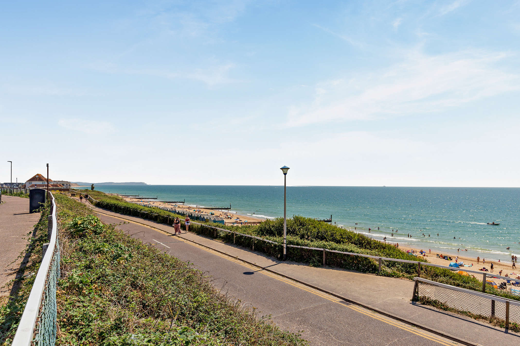 Ocean View Beach Apartment with Balcony & Parking in Warren Edge Close 7 BH6 4AY - Property image 21 - VivreStays