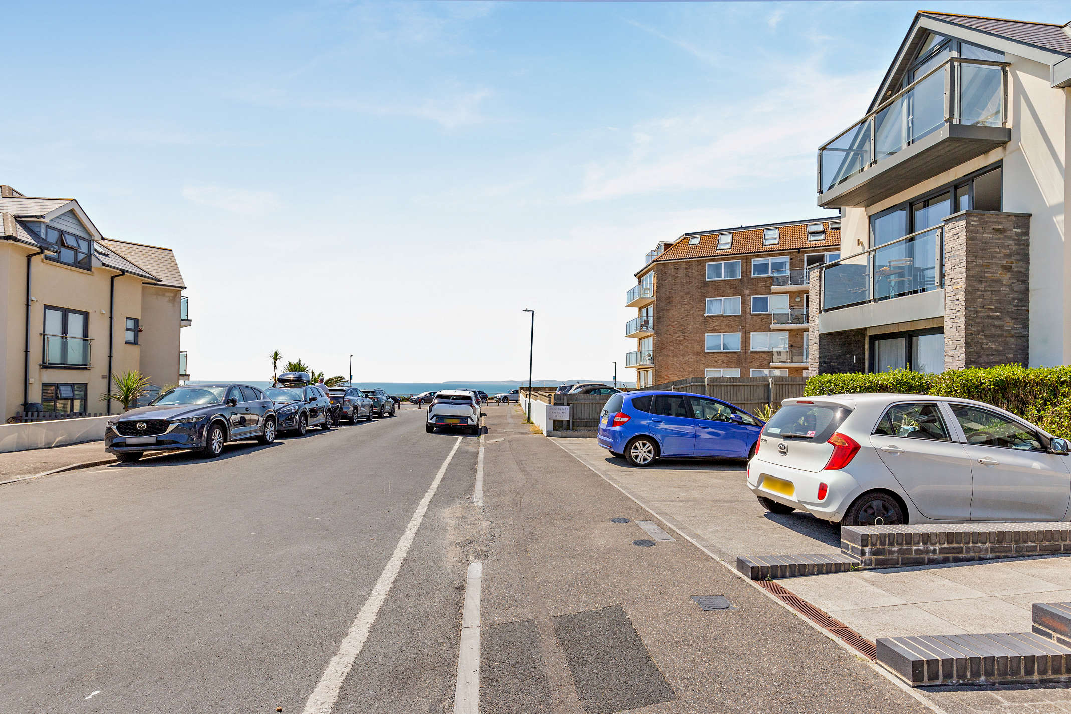 Ocean View Beach Apartment with Balcony & Parking in Warren Edge Close 7 BH6 4AY - Property image 26 - VivreStays