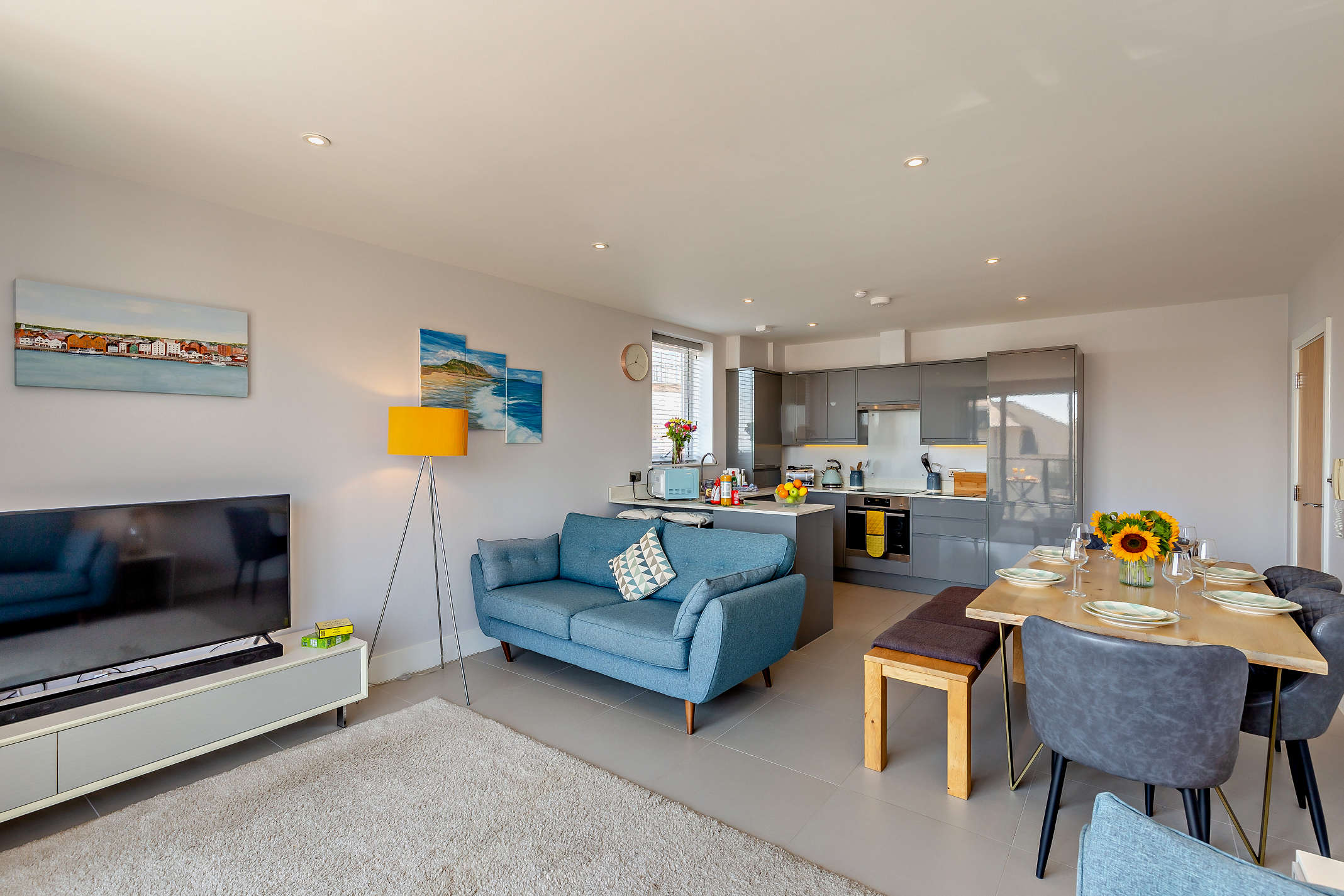 Ocean View Beach Apartment with Balcony & Parking in Warren Edge Close 7 BH6 4AY - Property image 15 - VivreStays