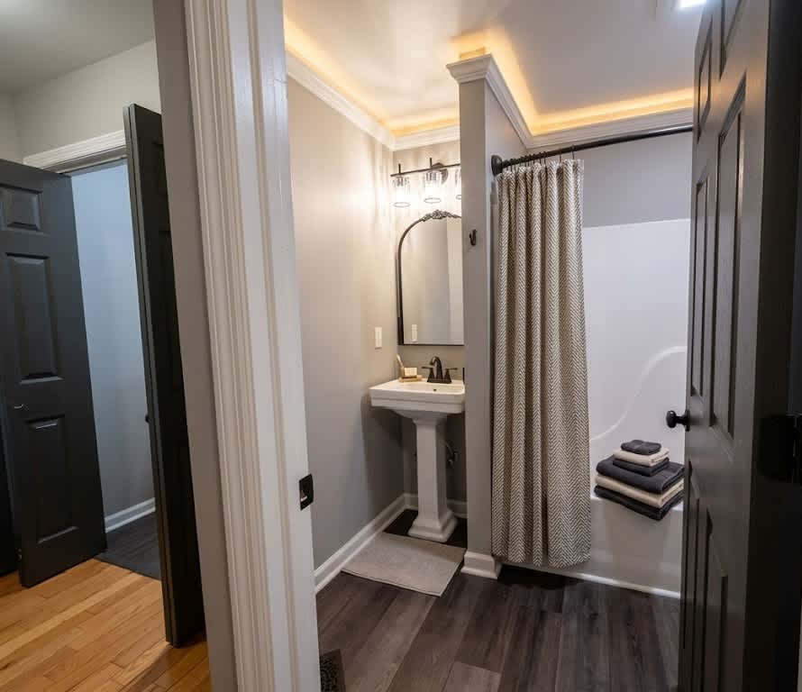 Bathroom 1 (Main Floor)