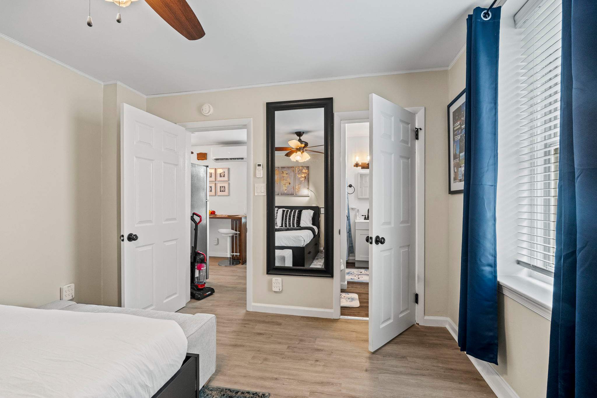 Brand New 1BDR | Downtown Ardmore | Courtyard | Parking
