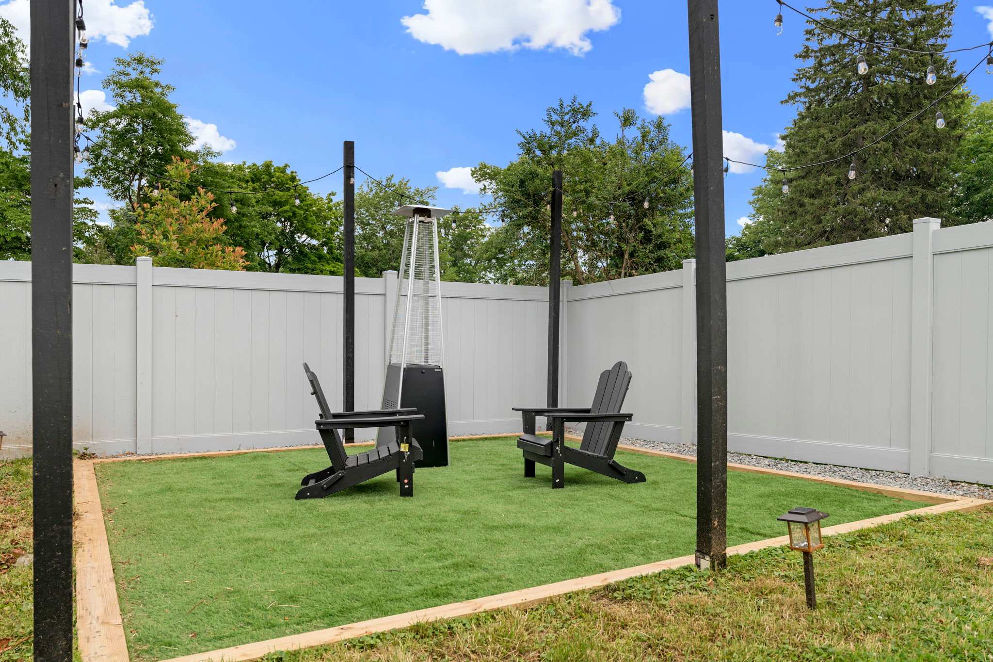 Brand New 1BDR | Downtown Ardmore | Courtyard | Parking