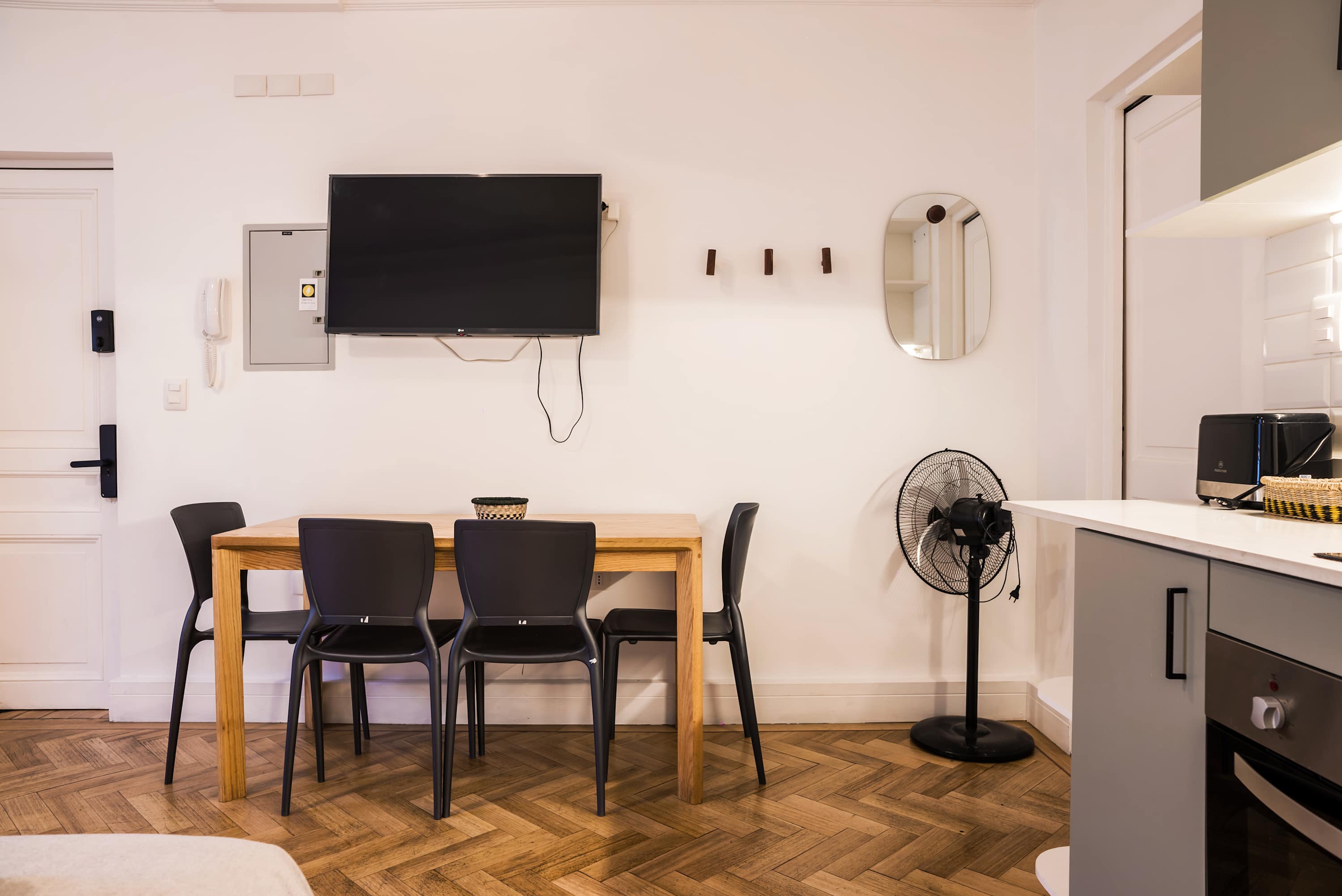 Stylish Studio in Providencia w/ Pool Access