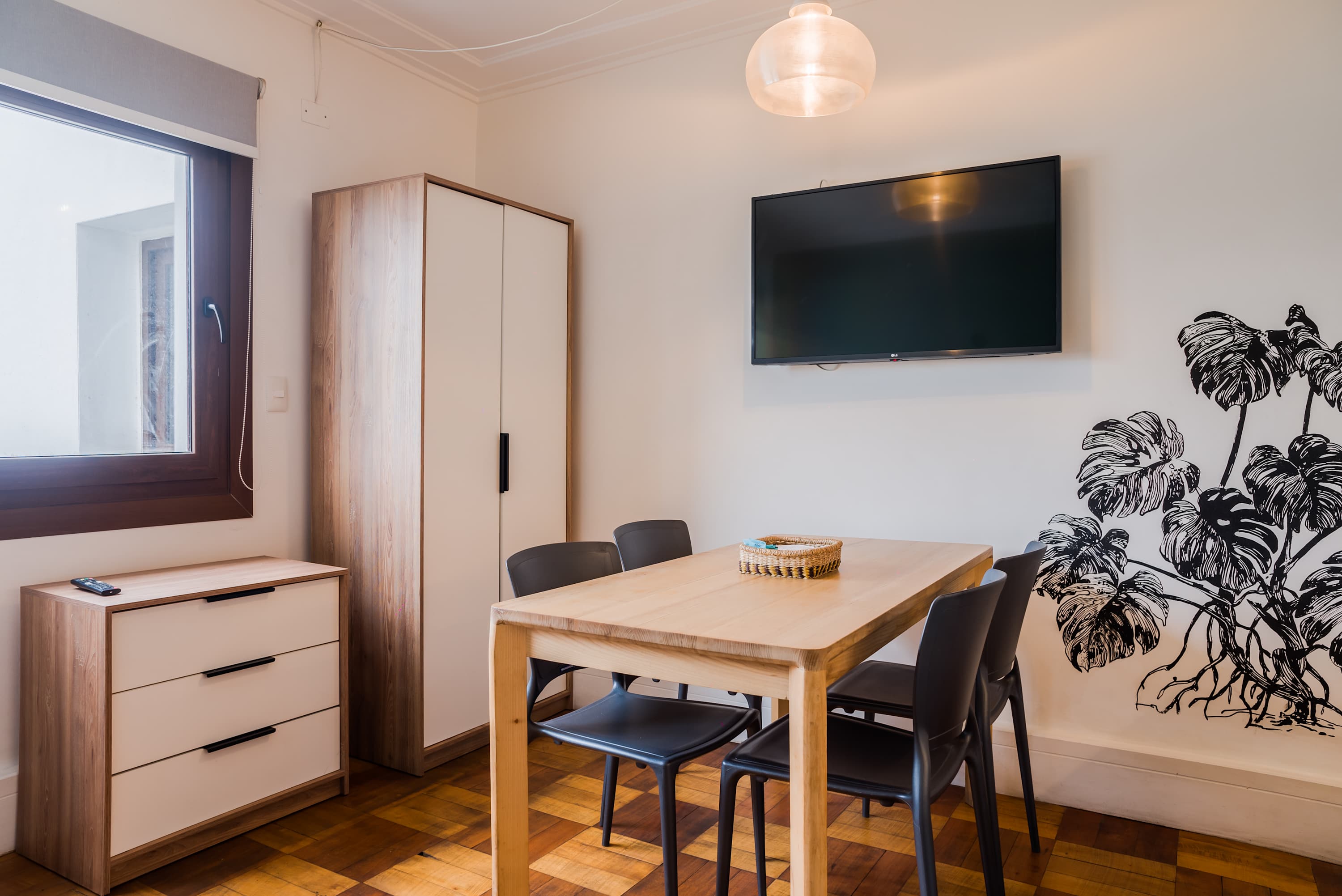 Bright Apartment on Emilio Vaisse 1BR 1BA for Four