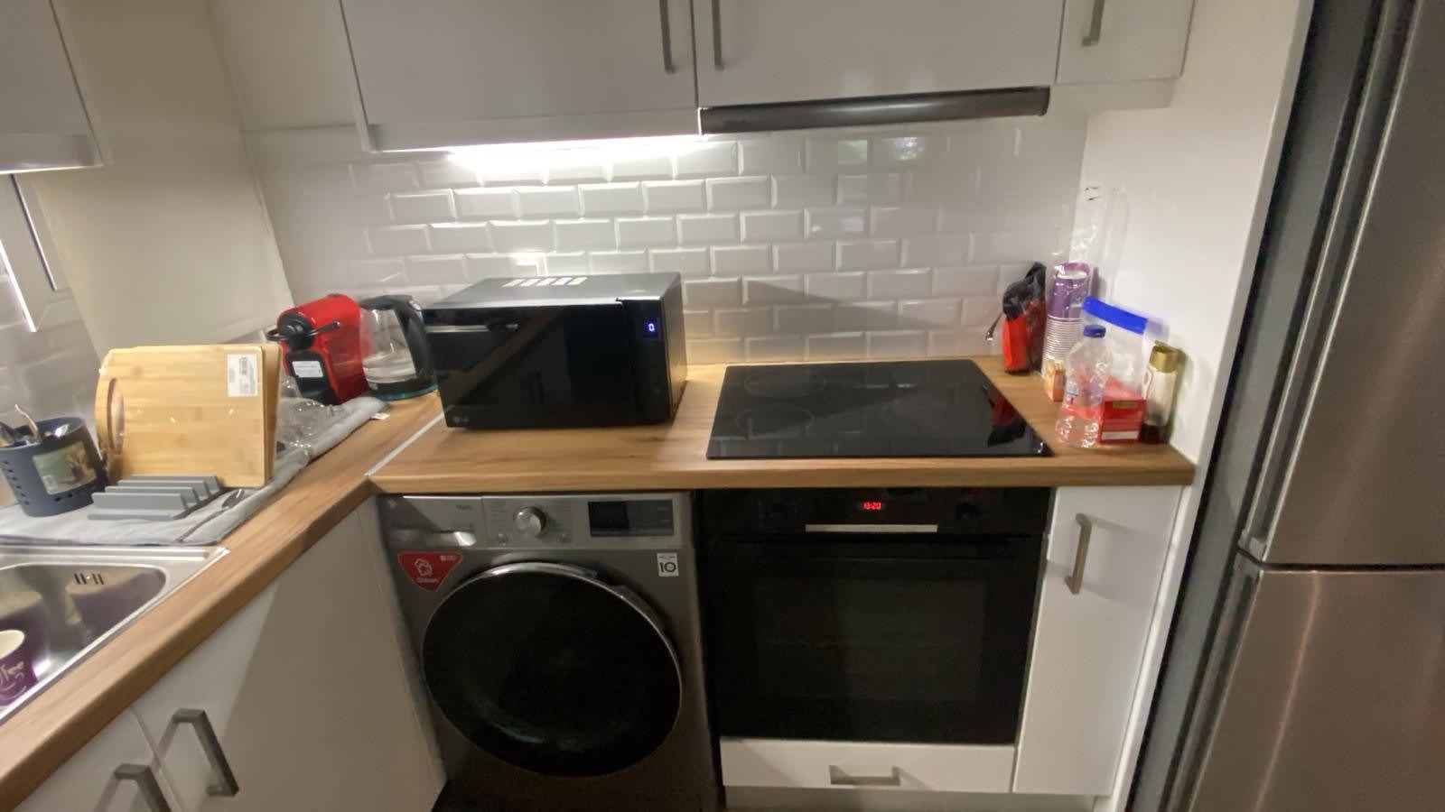 Modern 1BR in Koukaki | Balcony & Desk