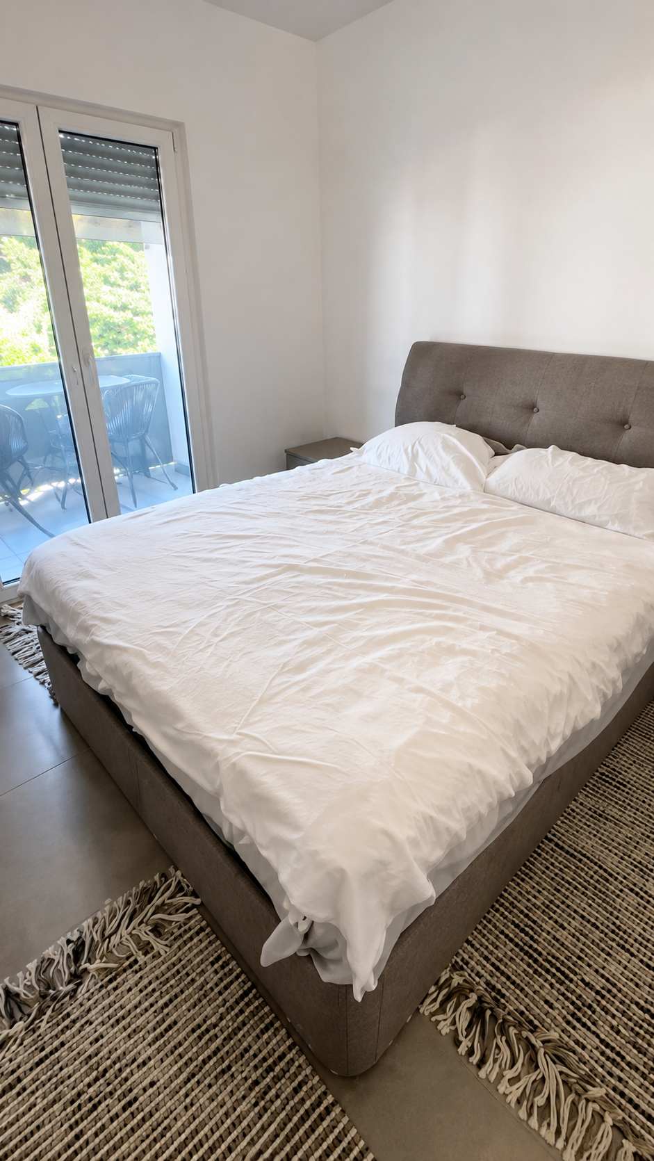 Modern 1BR in Koukaki | Balcony & Desk