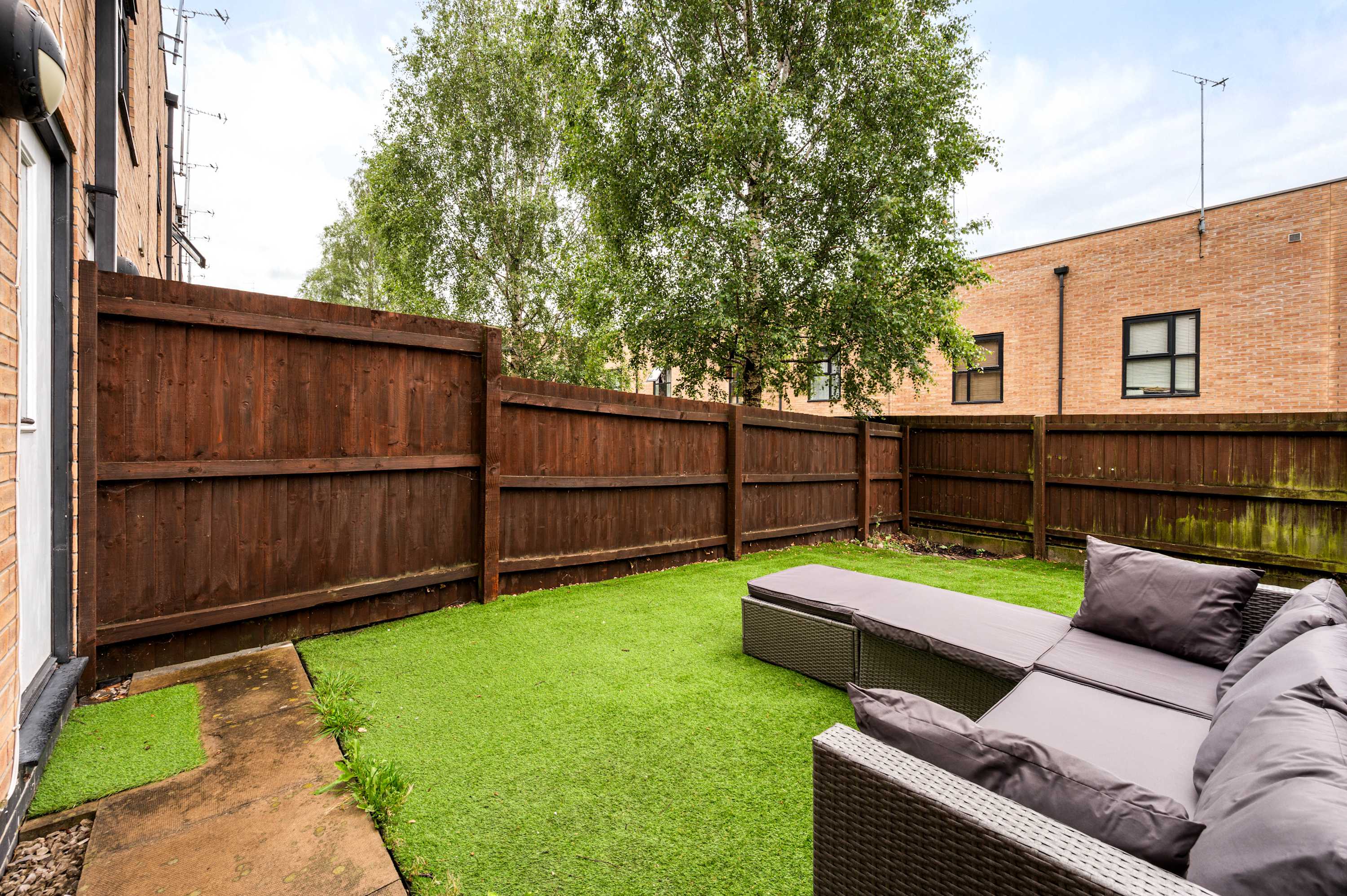 Salford Quays Luxury Safari Retreat – Free Parking in Cooke Place 21 M5 3LJ - Property image 18 - VivreStays