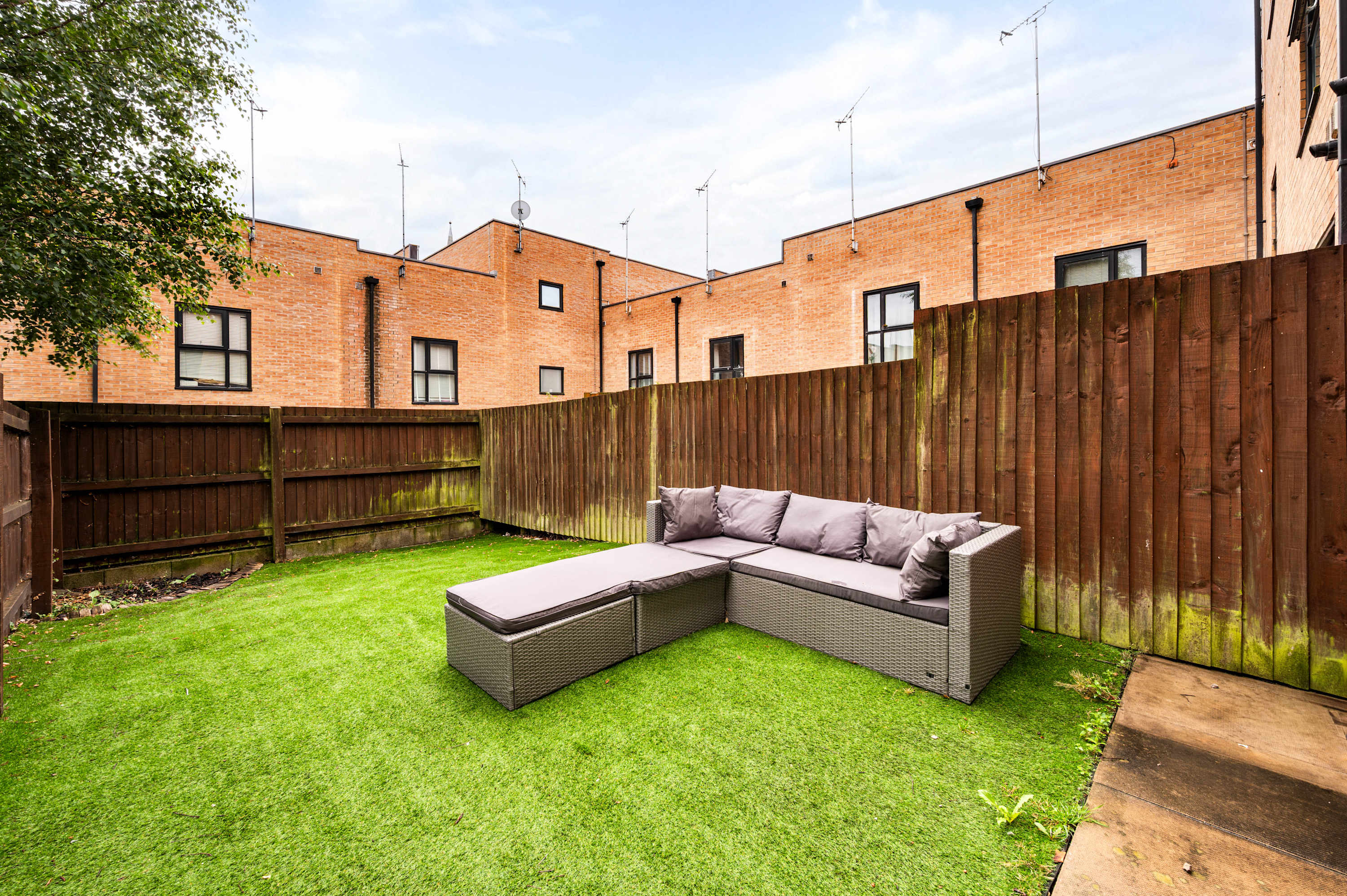 Salford Quays Luxury Safari Retreat – Free Parking in Cooke Place 21 M5 3LJ - Property image 54 - VivreStays