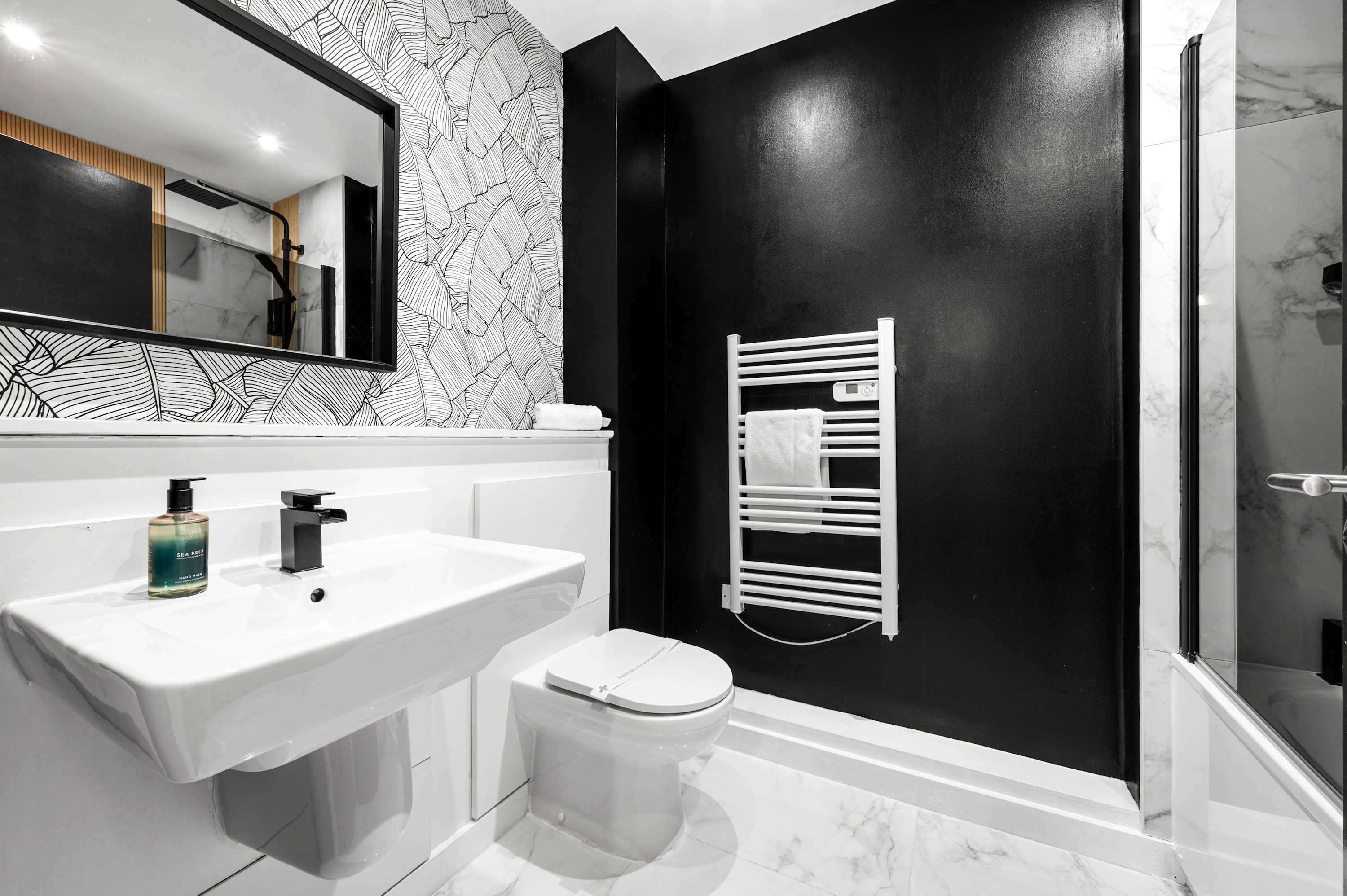 Salford Quays Luxury Safari Retreat – Free Parking in Cooke Place 21 M5 3LJ - Property image 64 - VivreStays