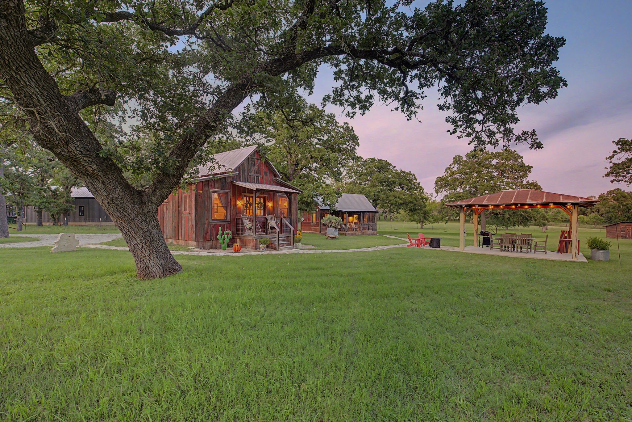 Cabins Out Back-Nest | Photo 31
