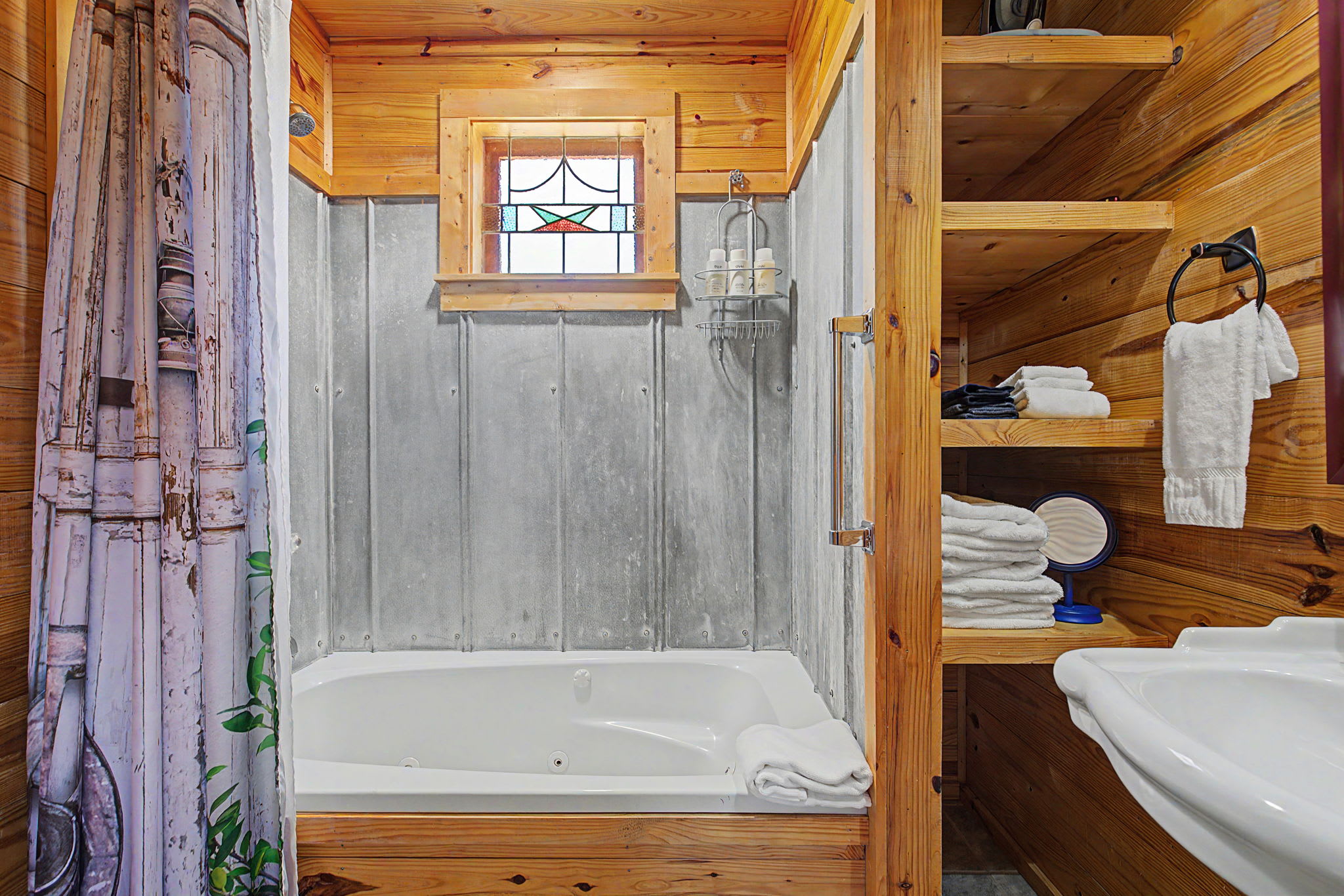 Cabins Out Back-Nest | Photo 17