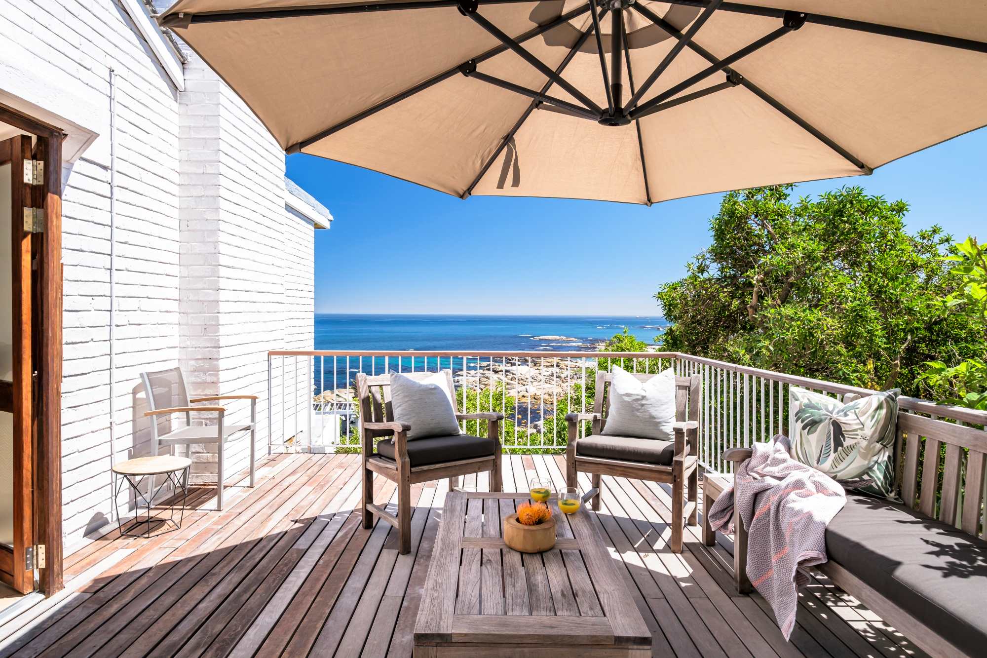 Camps Bay 4 Bed with Ocean View Deck Rock Views