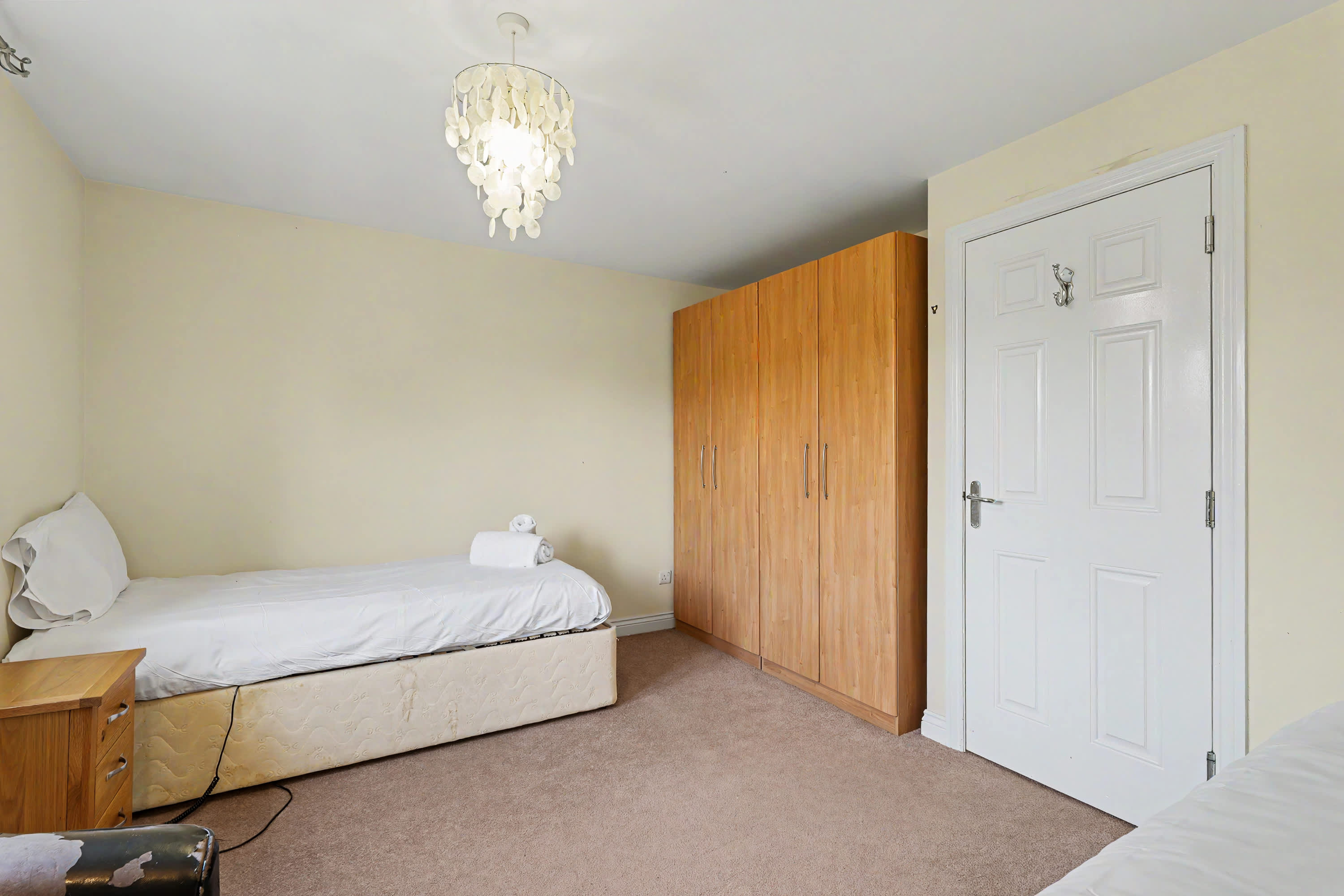 3 Bedroom Family Home in Peaceful Neighbourhood in Hawthorn Avenue 59 G72 7AE - Property image 17 - VivreStays