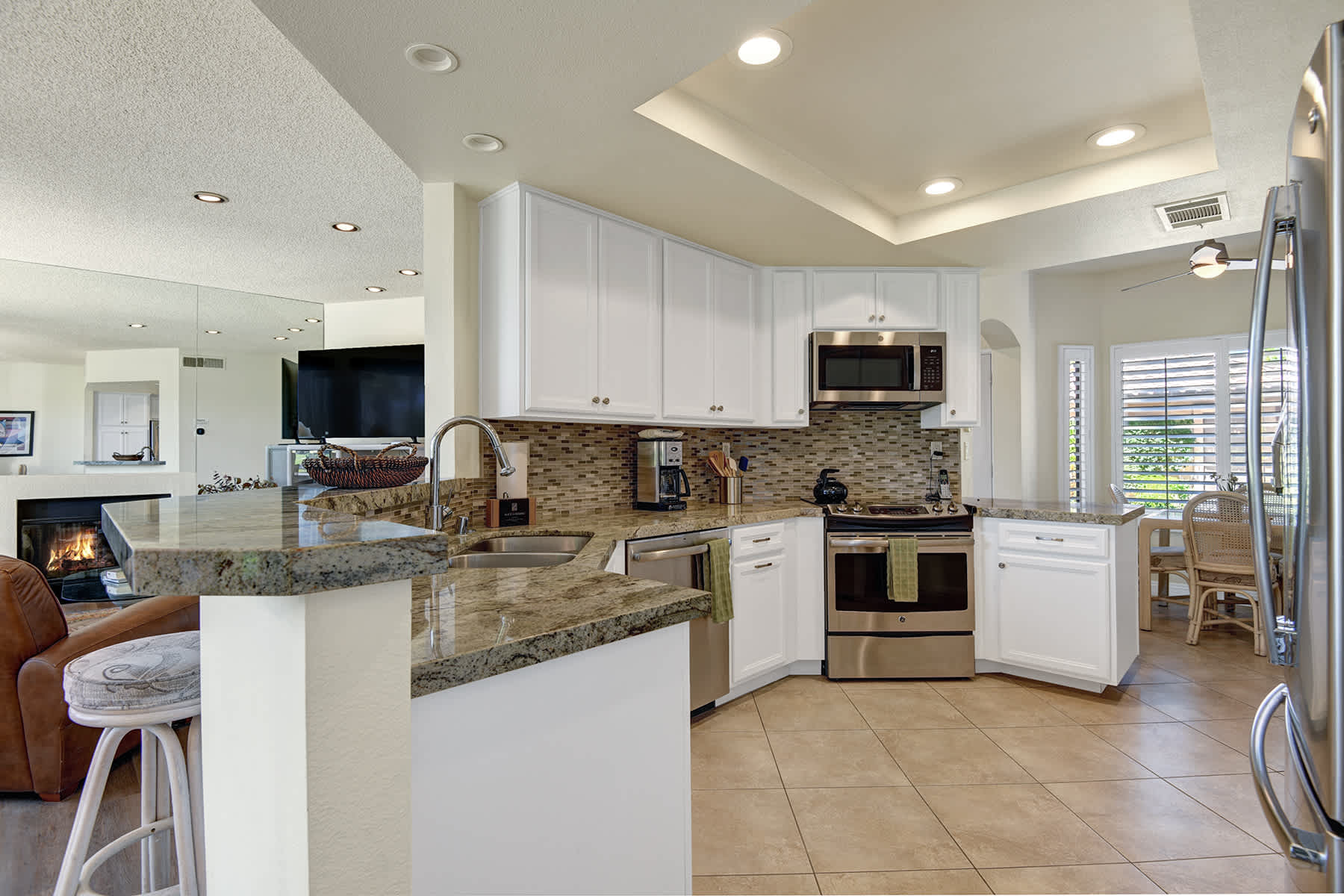Exclusive 2BR, Golf Views & Private BBQ 5
