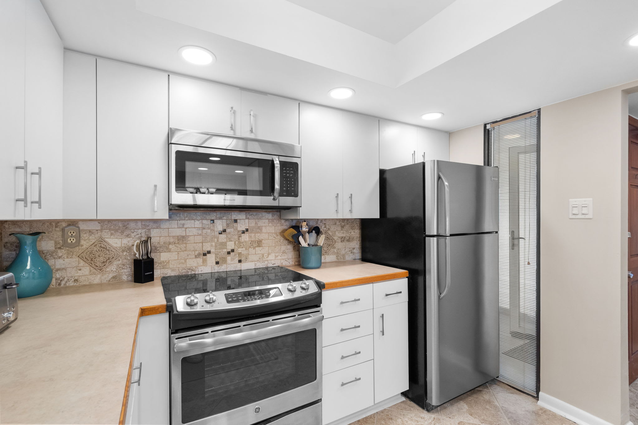 Brigadune Condos 15B Oceanfront | Photo 11