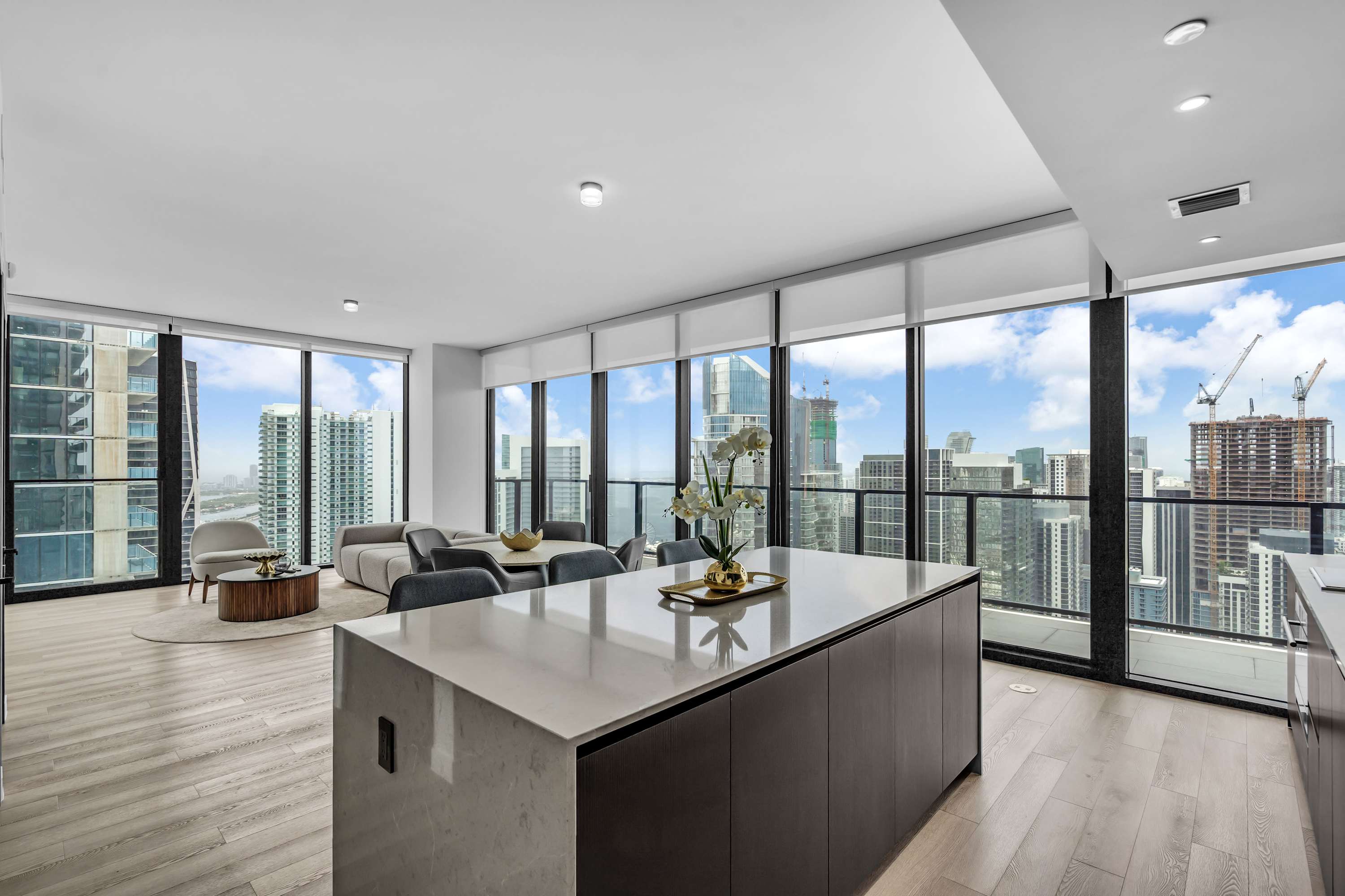The chic, open kitchen is well equipped for an unforgettable getaway​