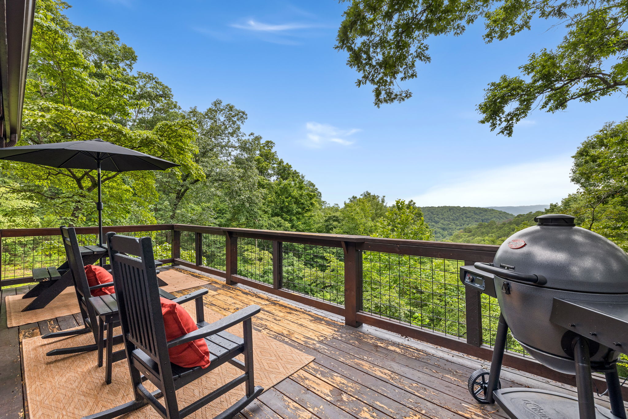 Whiskey Den-Serene&Natural Cabin-7 mi to Downtown