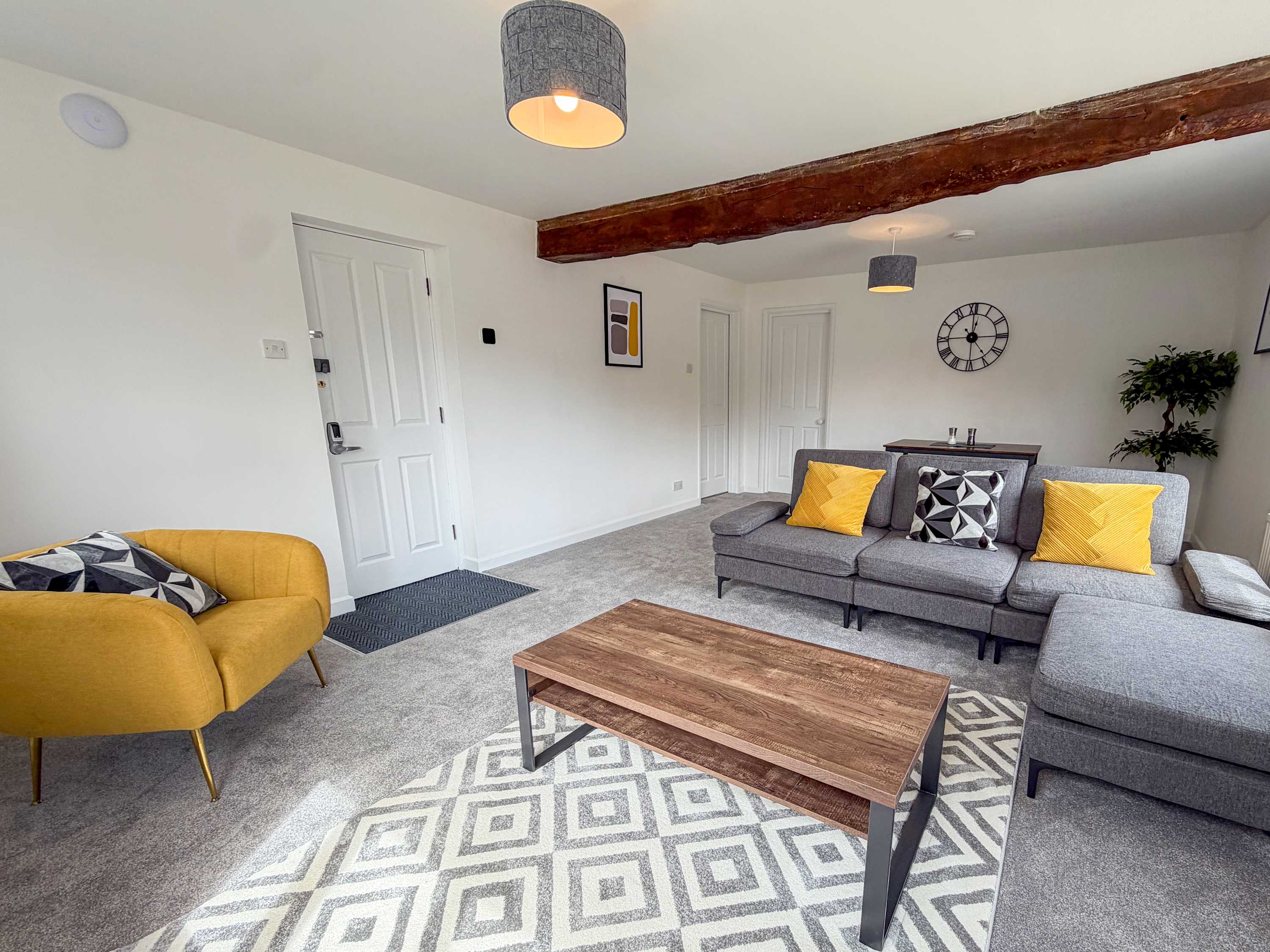 View Millbrook House Apartments 6 - One bedroom ground floor apartment next to Milton Park in High Street OX14 4EL Millbrook House Apartments 6 - One bedroom ground floor apartment next to Milton Park in High Street OX14 4EL - Property image 4 - VivreStays