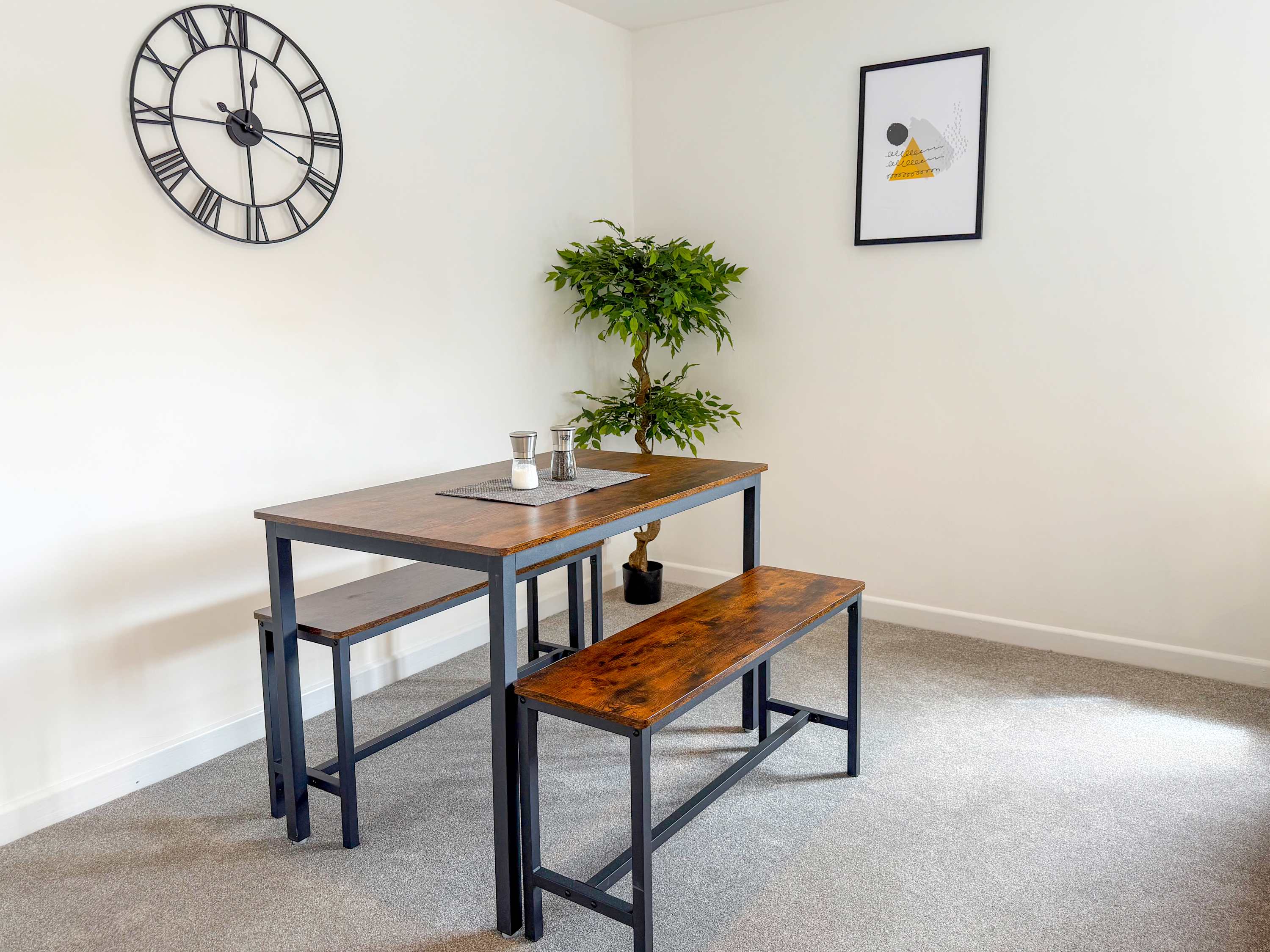 View Millbrook House Apartments 6 - One bedroom ground floor apartment next to Milton Park in High Street OX14 4EL Millbrook House Apartments 6 - One bedroom ground floor apartment next to Milton Park in High Street OX14 4EL - Property image 10 - VivreStays