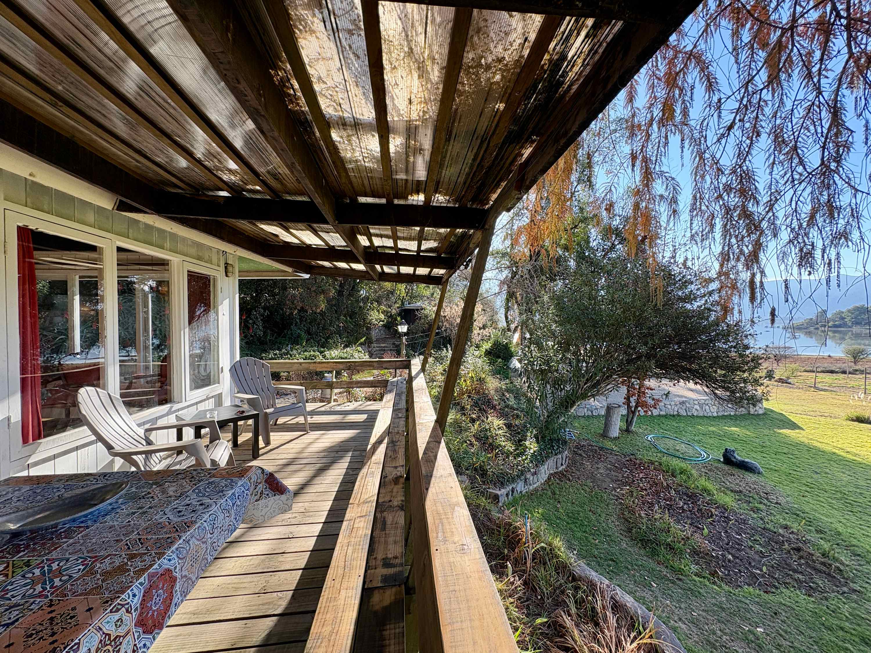 Lakefront Aculeo: Fast Wifi, Pet & Wood Hot Tub