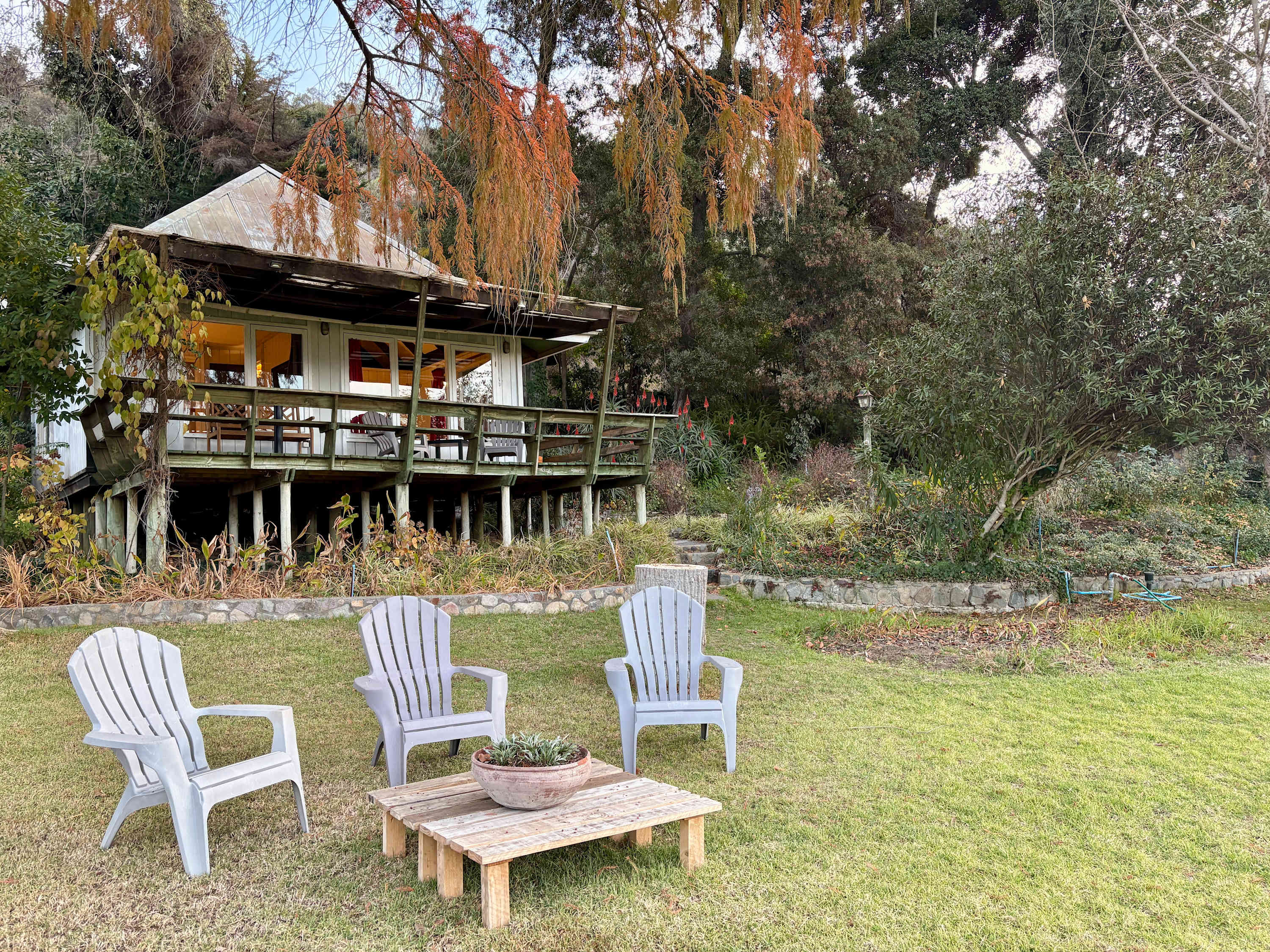 Lakefront Cabin: Hot Tub & Pool near Santiago