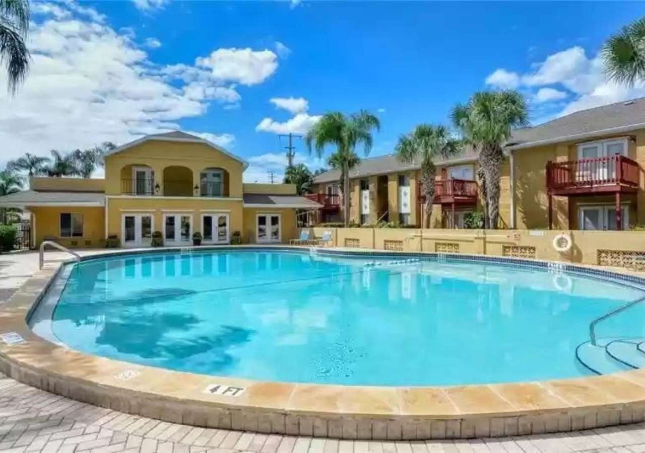 Lovely 3 bedroom first floor condo on golf course