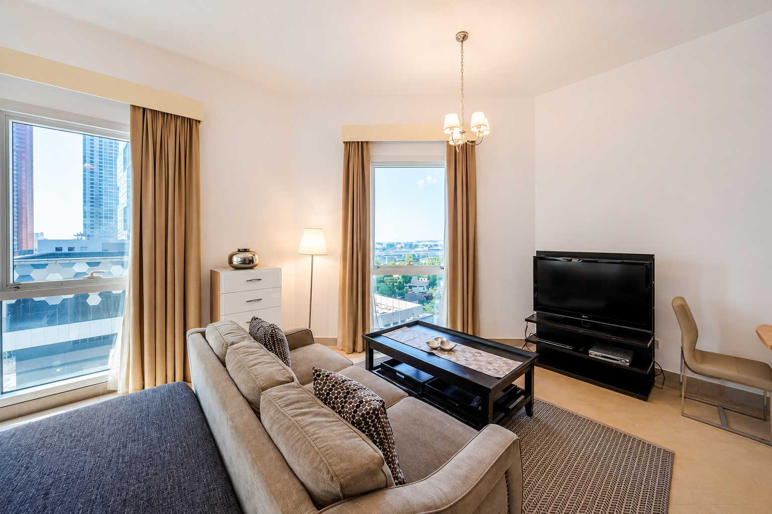 Modern Studio at Madison Residency - Image 2