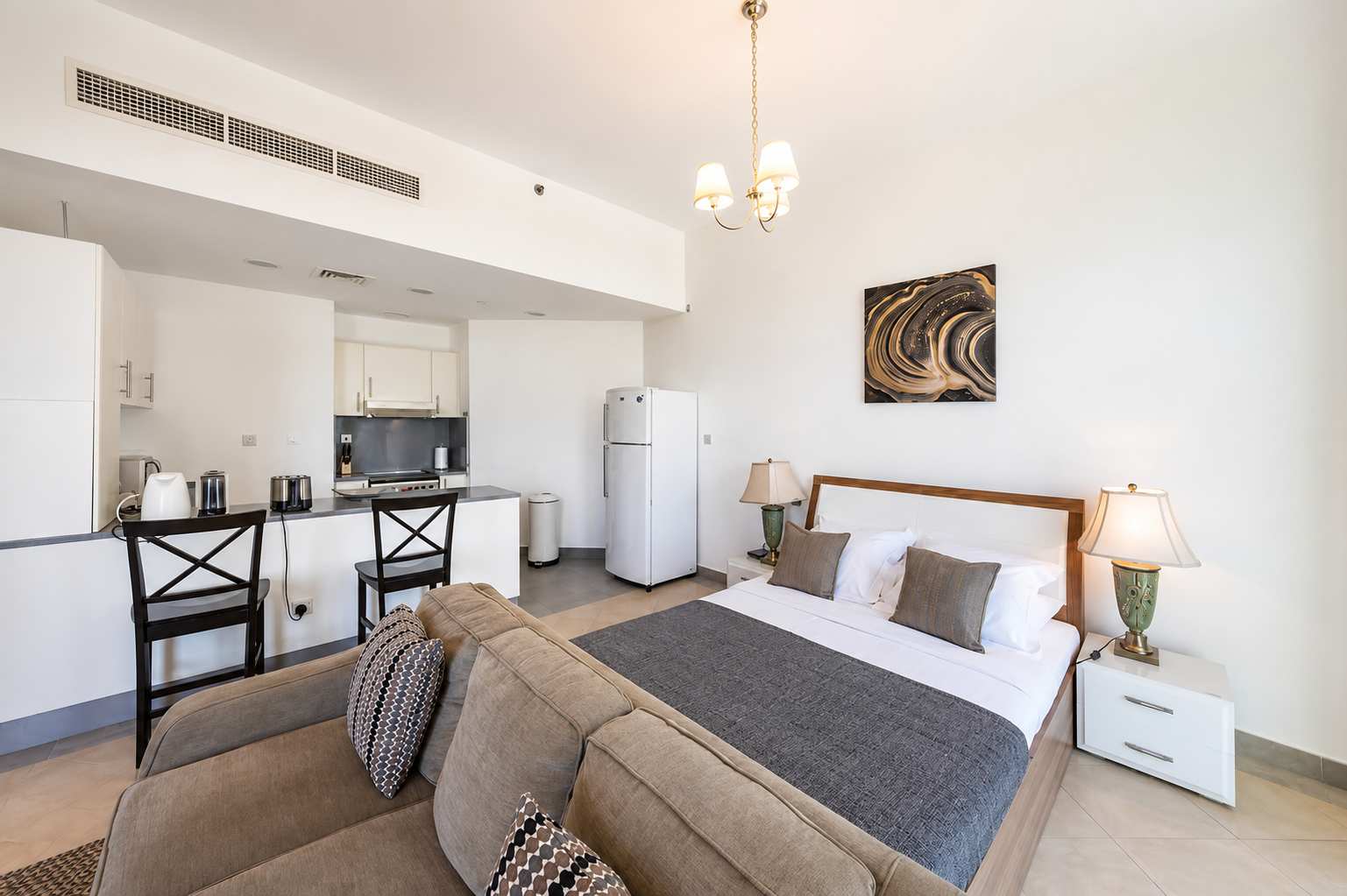 Modern Studio at Madison Residency - Image 4
