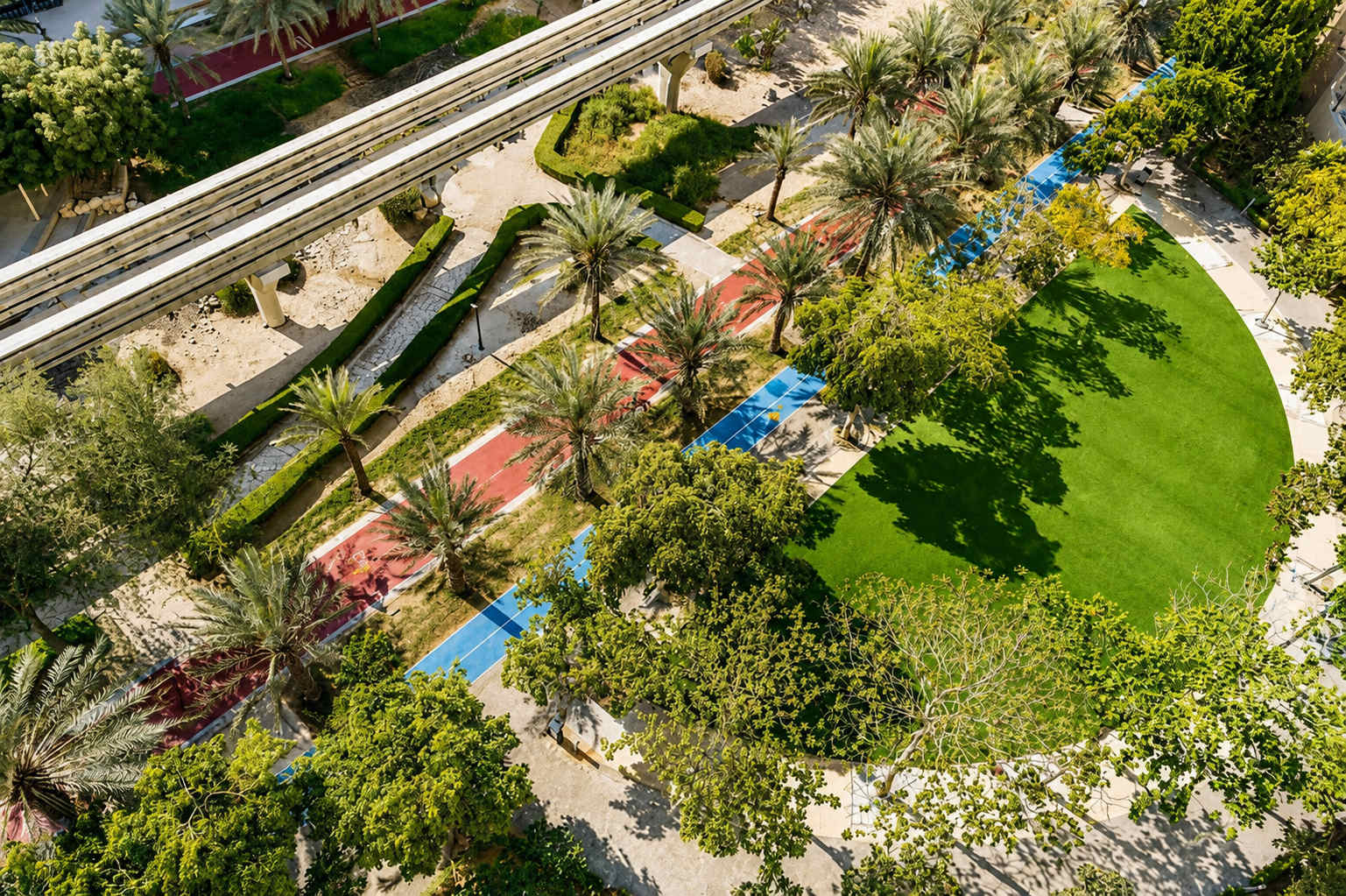 Luxury Dubai Apartment with Pool & Gym - Image 30