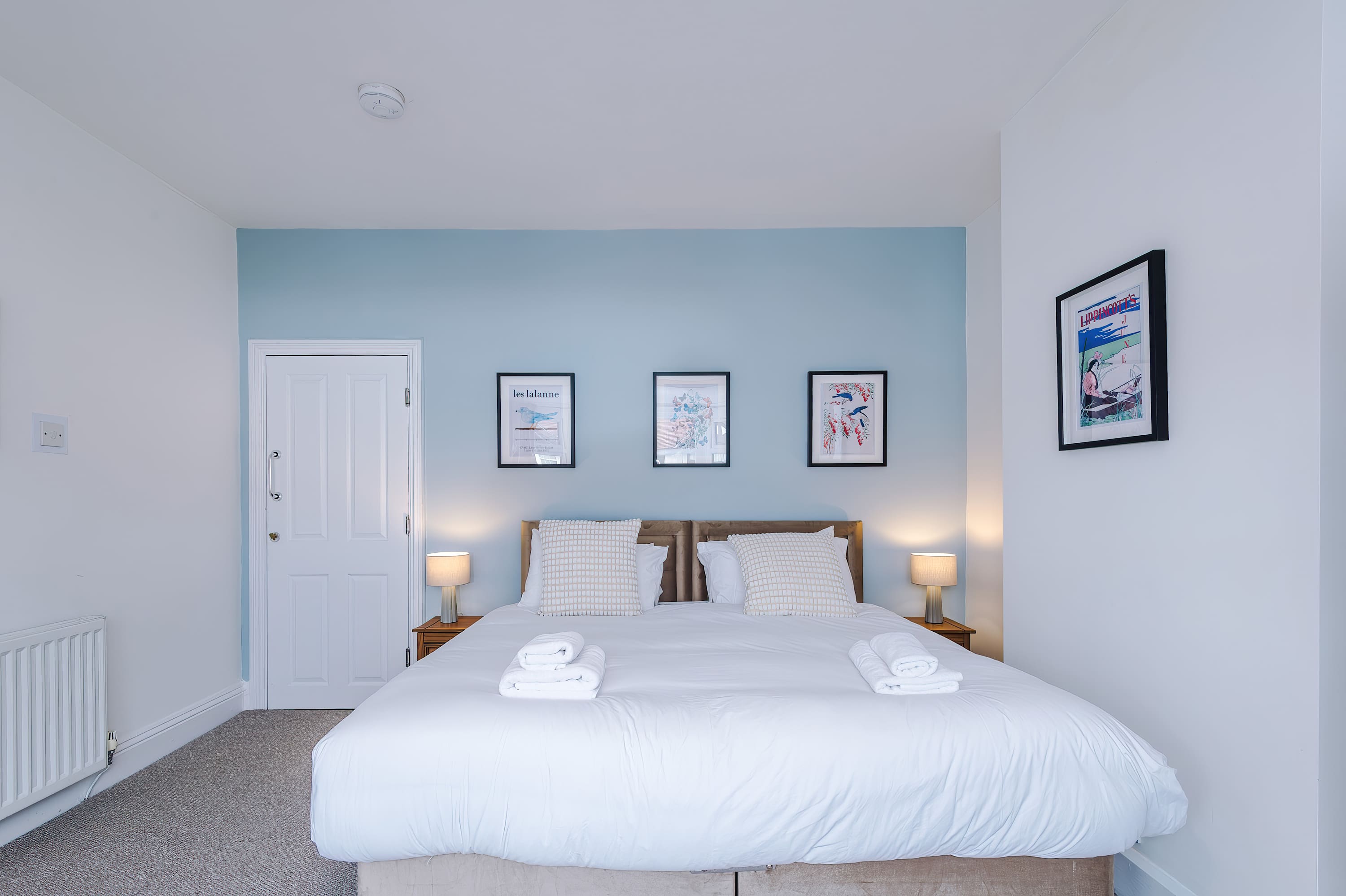 View Spacious 4BR Home | Sleeps Groups | Free On-Street Parking | Chester in Grange Road 19 CH2 2AW Spacious 4BR Home | Sleeps Groups | Free On-Street Parking | Chester in Grange Road 19 CH2 2AW - Property image 16 - VivreStays