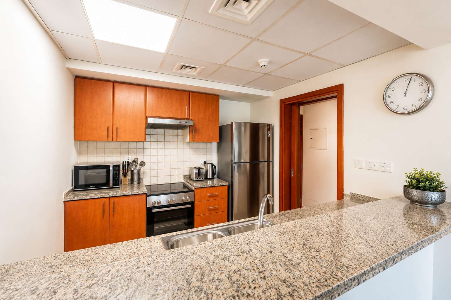 The Greens: Modern 1-Bedroom Apartment - Image 7
