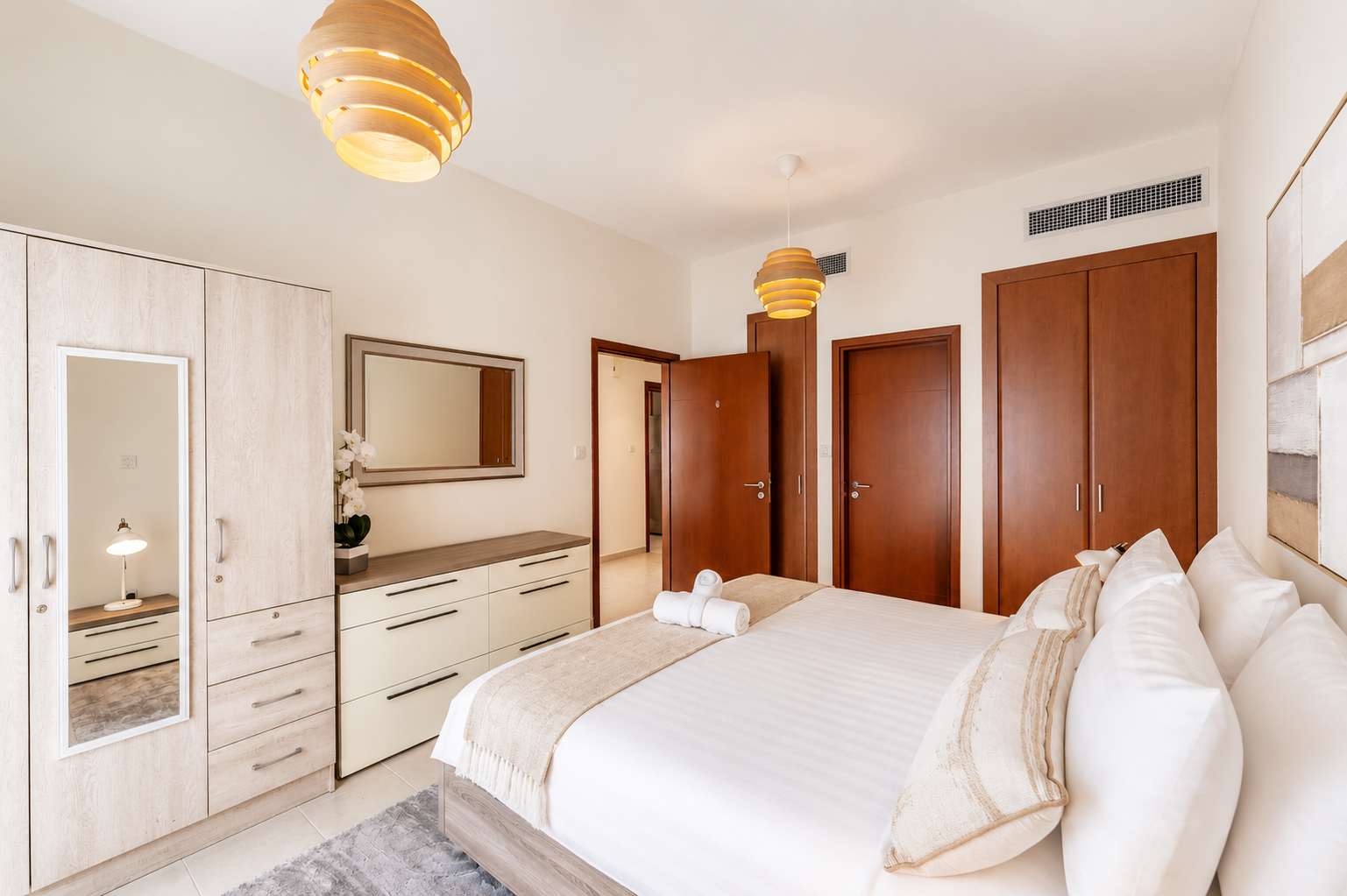 The Greens: Modern 1-Bedroom Apartment - Image 10