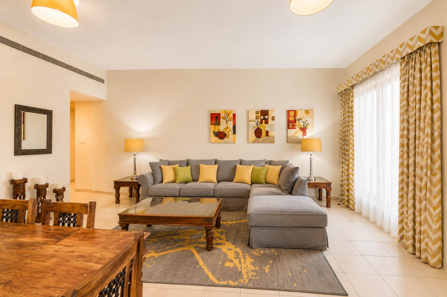 Greens Oasis: Stylish 2BR Apartment in Dubai - Image 4