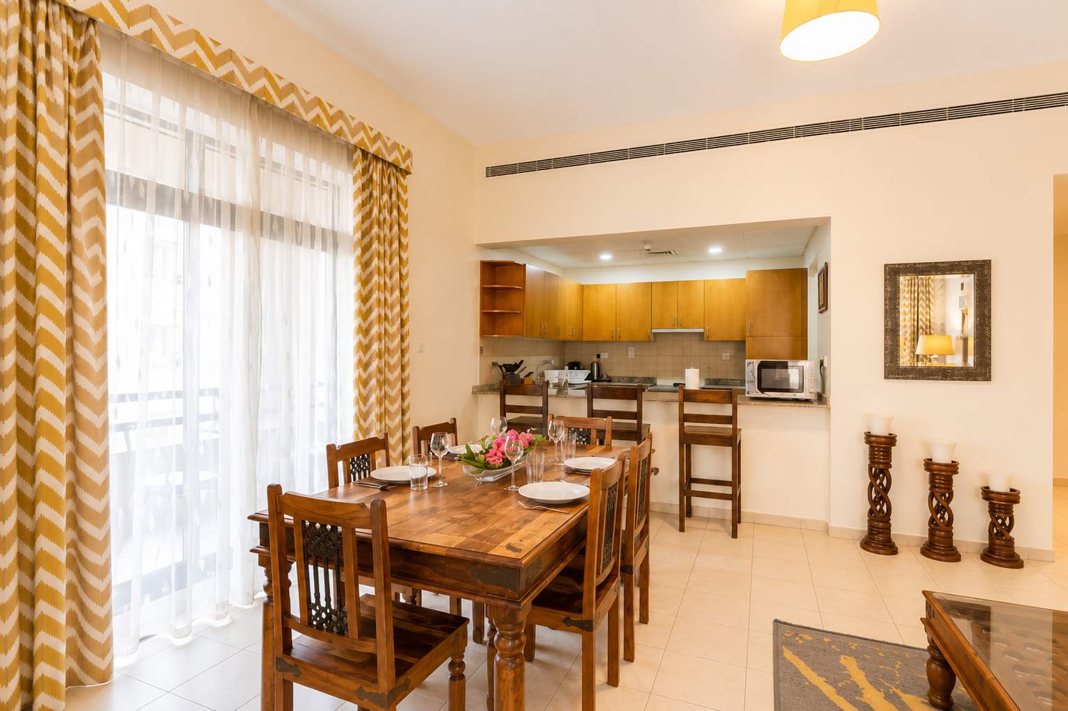 Greens Oasis: Stylish 2BR Apartment in Dubai - Image 8