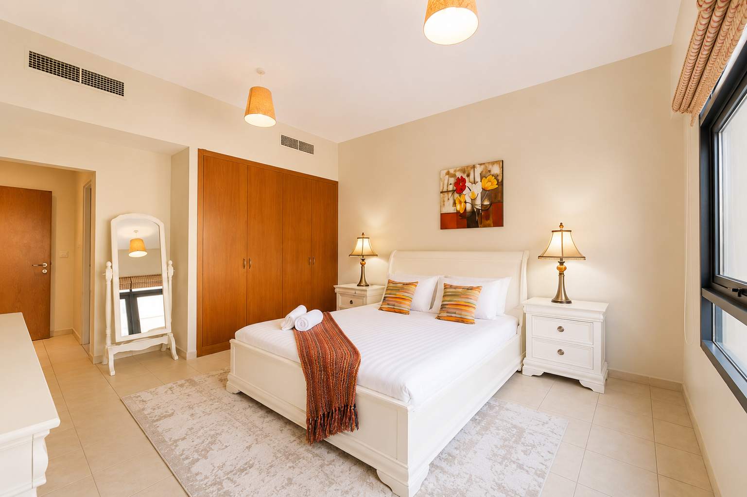 Greens Oasis: Stylish 2BR Apartment in Dubai - Image 11