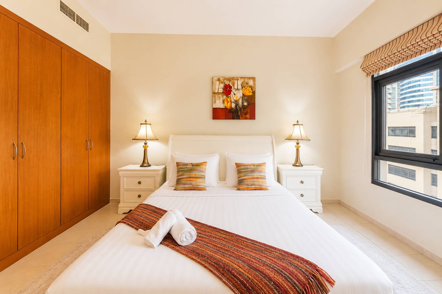 Greens Oasis: Stylish 2BR Apartment in Dubai - Image 13