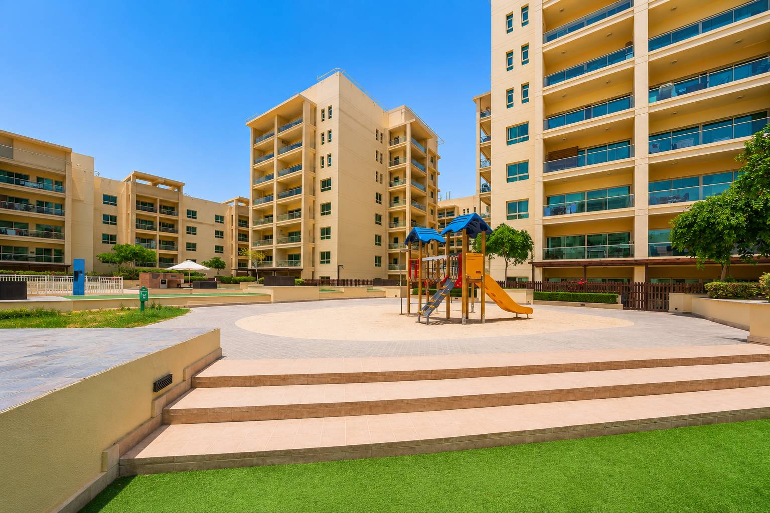 Greens Oasis: Stylish 2BR Apartment in Dubai - Image 22