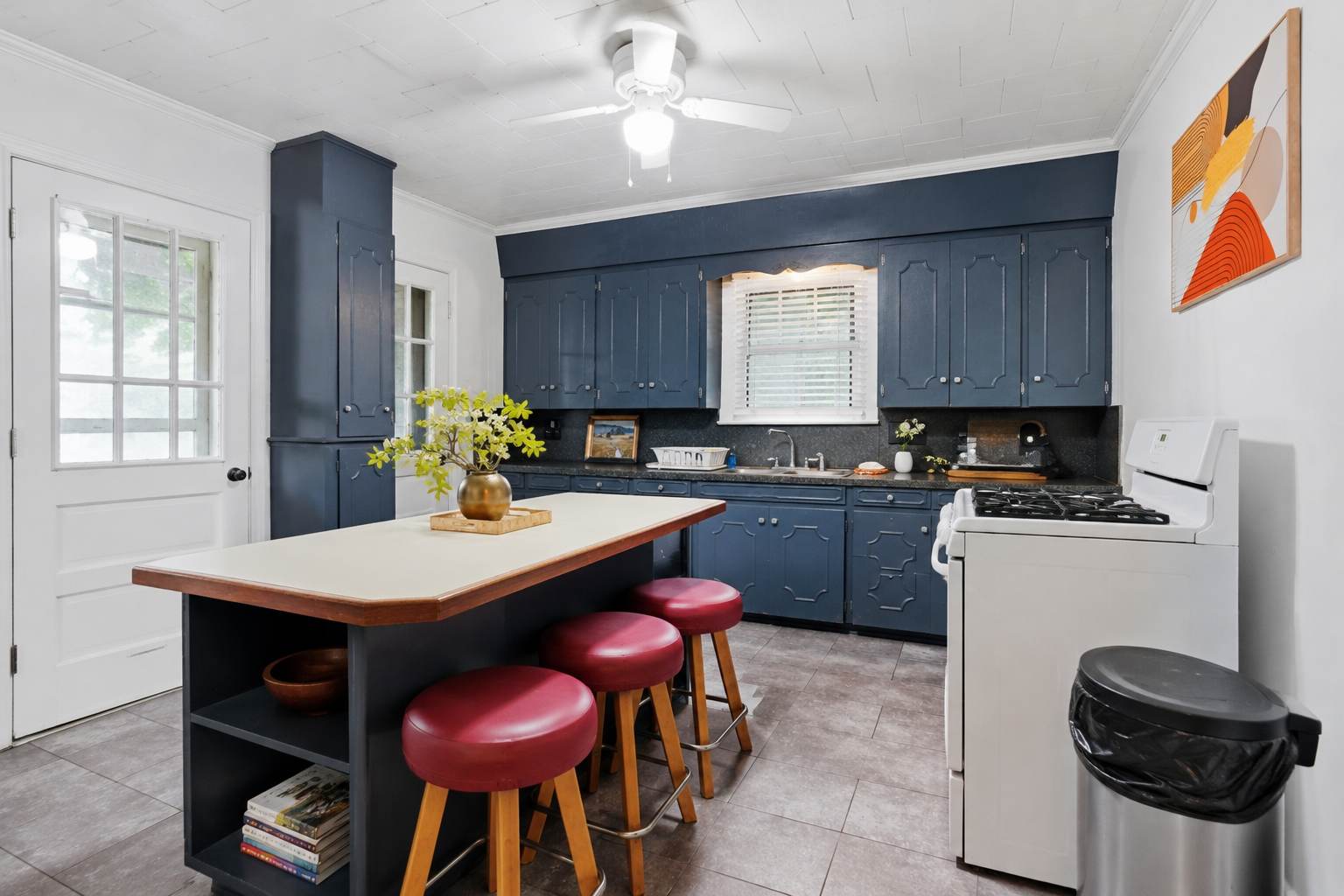 Budget-Friendly Hostel-Style Private Room