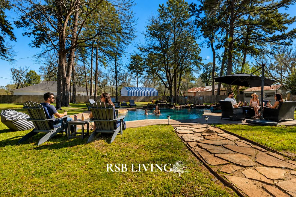 Spacious Retreat With Pool And Cinema - Stunning Gathering Haven - Houston, TX